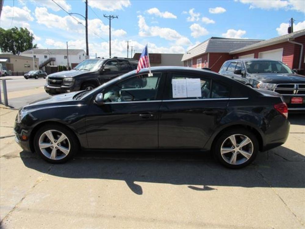 2015 Blue Ray Metallic Chevrolet Cruze 2LT Auto (1G1PE5SB0F7) with an 1.4 4 Cylinder Sequential Multiport Fuel Injection engine, 6-Speed Shiftable Automatic transmission, located at 5505 N. Summit St., Toledo, OH, 43611, (419) 729-2688, 41.654953, -83.530014 - Photo #19