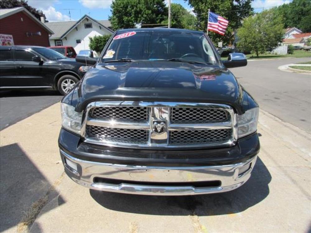 2011 Brilliant Black Crystal Pearl Coat/White Gold Clea RAM 1500 Laramie 4X4 (1D7RV1CT1BS) with an 5.7 8 Cylinder Sequential Multiport Fuel Injection engine, 5-Speed Automatic transmission, located at 5505 N. Summit St., Toledo, OH, 43611, (419) 729-2688, 41.654953, -83.530014 - Photo #18