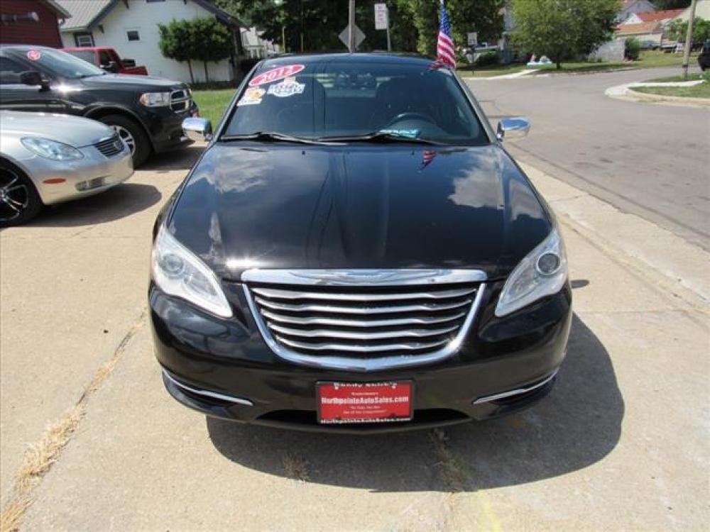 2012 Black Clear Coat Chrysler 200 Limited (1C3CCBCB3CN) with an 2.4 4 Cylinder Sequential Multiport Fuel Injection engine, 6-Speed Shiftable Automatic transmission, located at 5505 N. Summit St., Toledo, OH, 43611, (419) 729-2688, 41.654953, -83.530014 - Photo #17