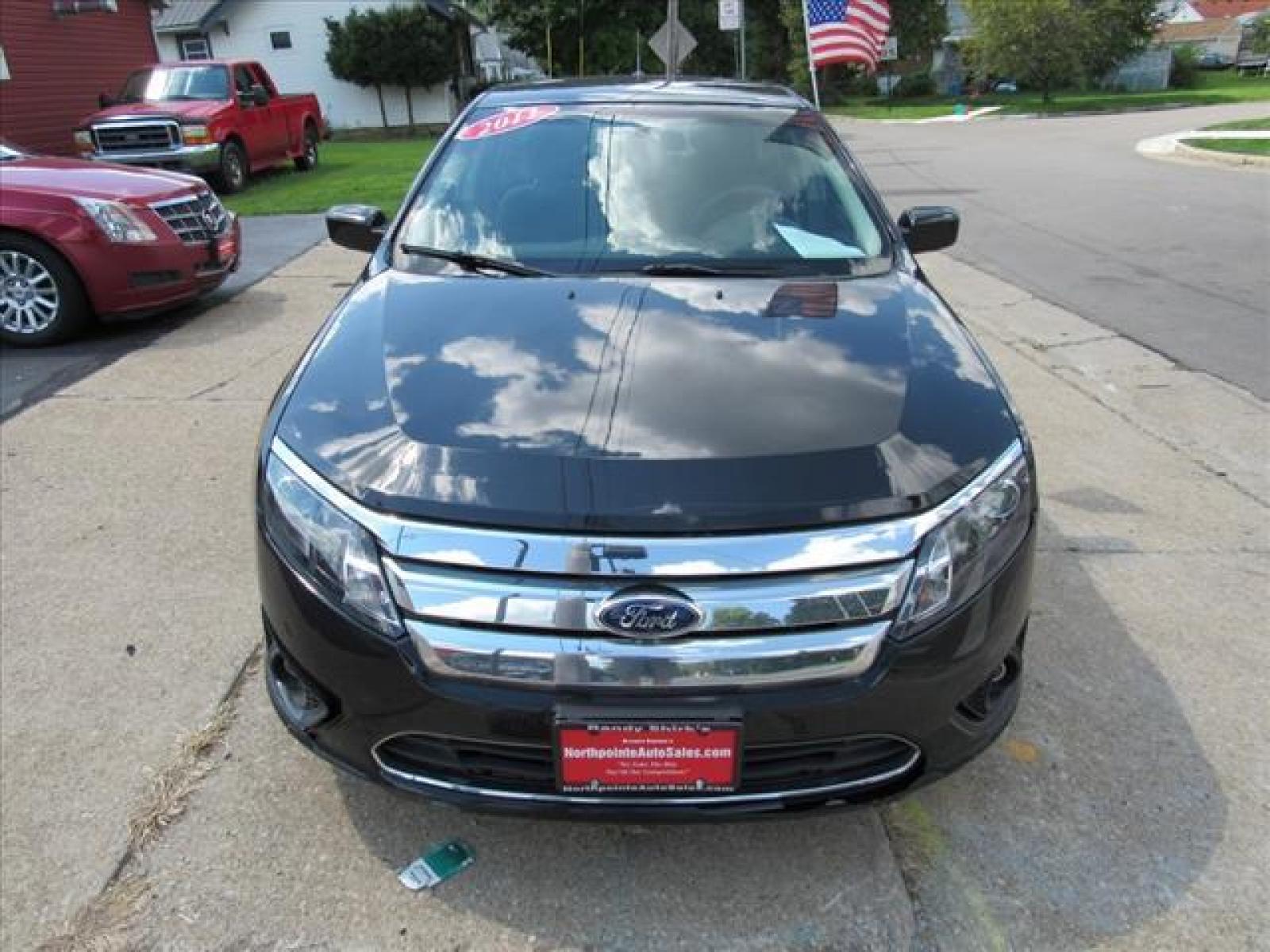 2011 Tuxedo Black Metallic Ford Fusion SE (3FAHP0HA3BR) with an 2.5 4 Cylinder Sequential Multiport Fuel Injection engine, 6-Speed Manual transmission, located at 5505 N. Summit St., Toledo, OH, 43611, (419) 729-2688, 41.654953, -83.530014 - Photo #15