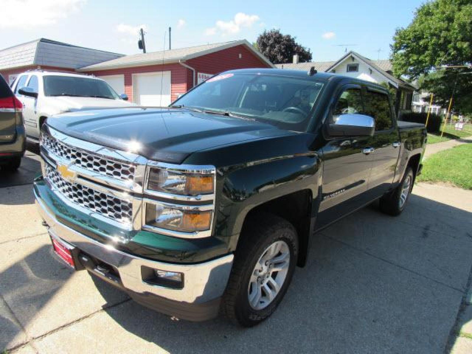 2014 Rainforest Green Metallic Chevrolet Silverado 1500 LT 4X4 (3GCUKREC0EG) with an 5.3 8 Cylinder Direct Injection engine, 6-Speed Shiftable Automatic transmission, located at 5505 N. Summit St., Toledo, OH, 43611, (419) 729-2688, 41.654953, -83.530014 - Photo #17
