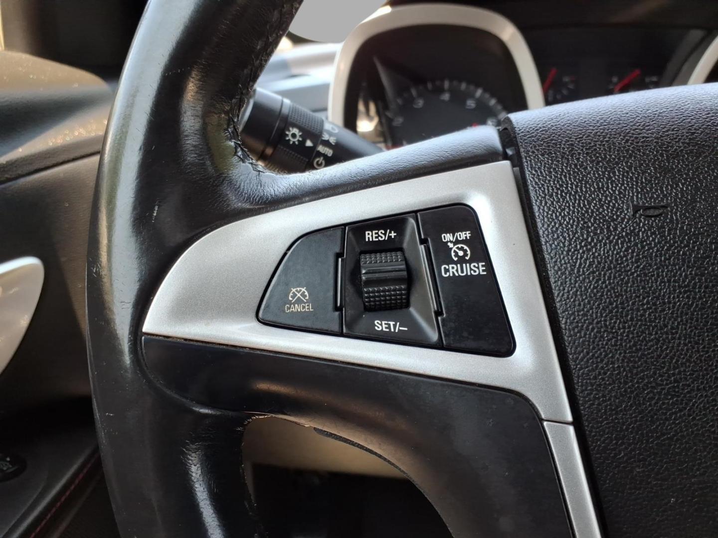 2015 Black Gba Chevrolet Equinox LT (2GNFLFEK4F6) with an 2.4L 2.4L I4 182hp 172ft. lbs. Direct Injection engine, 6-Speed Shiftable Automatic transmission, located at 5505 N. Summit St., Toledo, OH, 43611, (419) 729-2688, 41.654953, -83.530014- Photo#4
