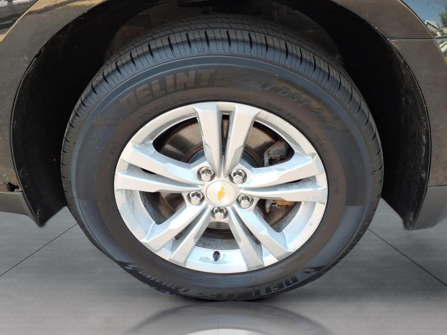 2015 Black Gba Chevrolet Equinox LT (2GNFLFEK4F6) with an 2.4L 2.4L I4 182hp 172ft. lbs. Direct Injection engine, 6-Speed Shiftable Automatic transmission, located at 5505 N. Summit St., Toledo, OH, 43611, (419) 729-2688, 41.654953, -83.530014- Photo#22