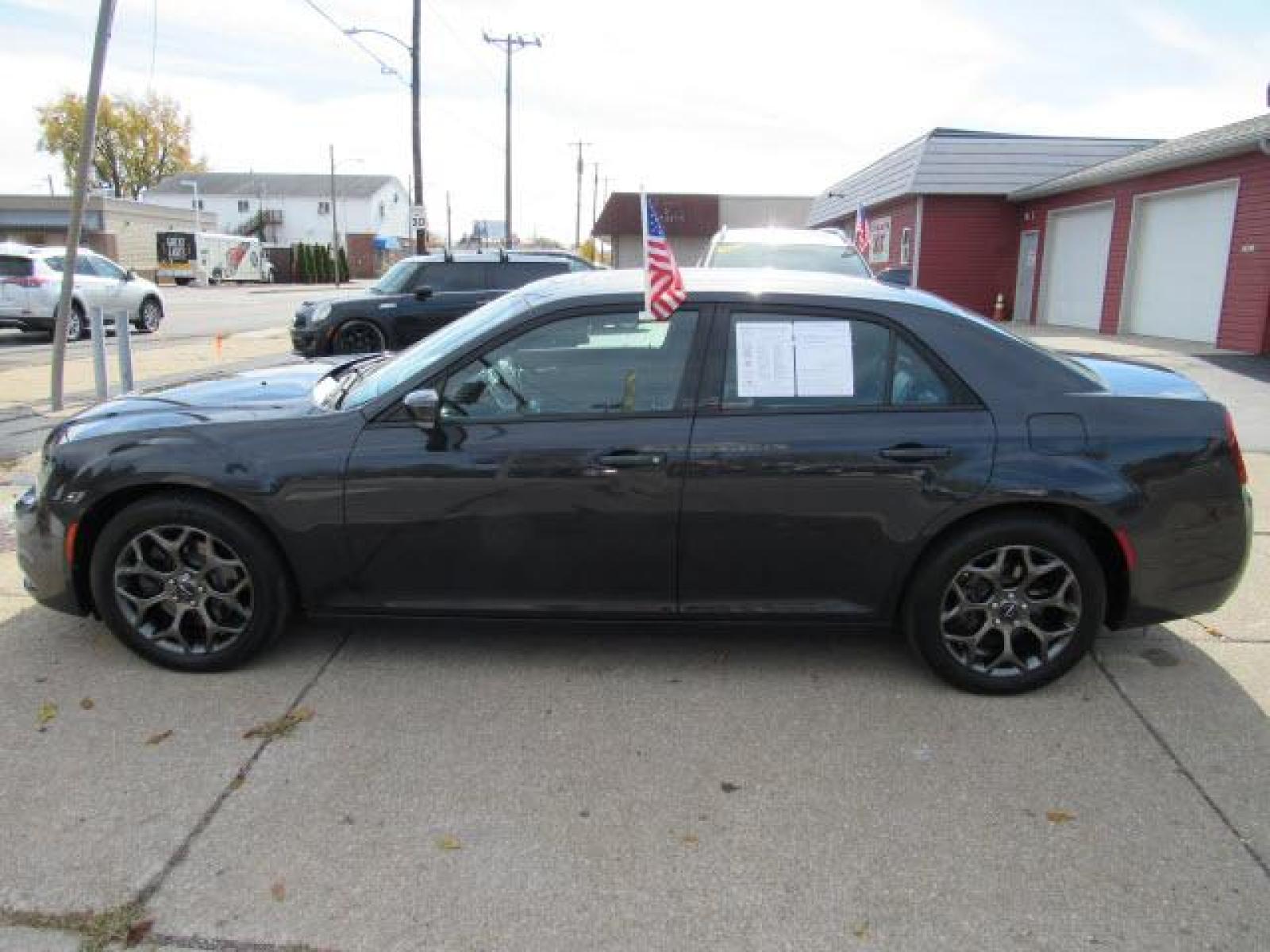 2017 Jazz Blue Pearl Coat Chrysler 300 S AWD (2C3CCAGG6HH) with an 3.6 6 Cylinder Sequential Multiport Fuel Injection engine, 8-Speed Shiftable Automatic transmission, located at 5505 N. Summit St., Toledo, OH, 43611, (419) 729-2688, 41.654953, -83.530014 - Photo #24
