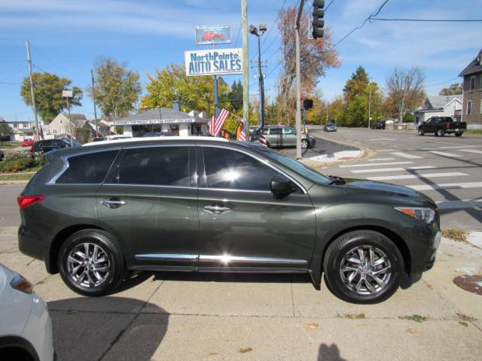 2013 Emerald Graphite INFINITI JX35 AWD (5N1AL0MM3DC) with an 3.5 6 Cylinder Sequential Multiport Fuel Injection engine, CVT transmission, located at 5505 N. Summit St., Toledo, OH, 43611, (419) 729-2688, 41.654953, -83.530014 - Photo #0