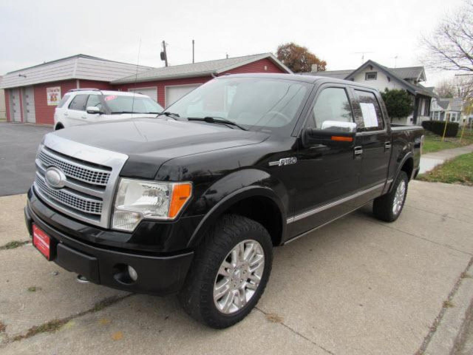 2009 Black Clearcoat Ford F-150 Platinum 4X4 (1FTPW14V19F) with an 5.4 8 Cylinder Sequential Multiport Fuel Injection engine, 6-Speed Automatic transmission, located at 5505 N. Summit St., Toledo, OH, 43611, (419) 729-2688, 41.654953, -83.530014 - Photo #23