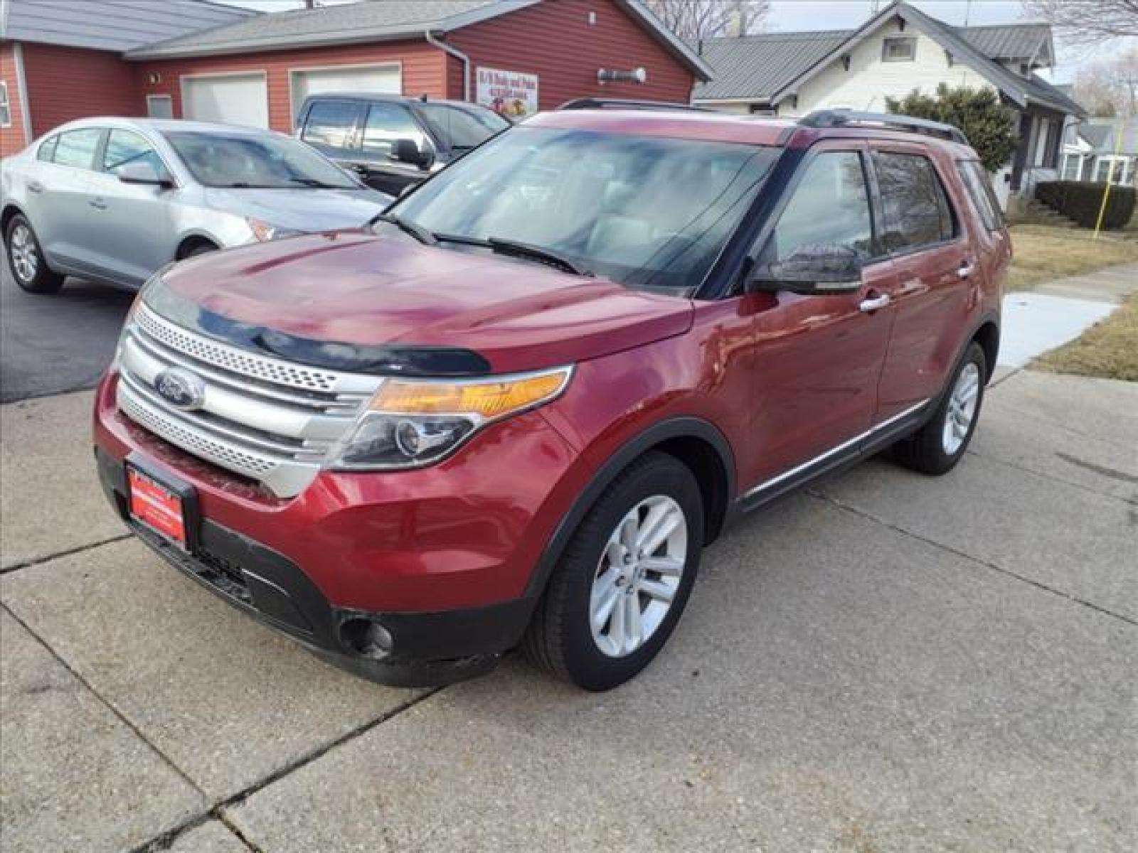 2013 Ruby Red Metallic Tinted Clear Coat Ford Explorer XLT (1FM5K7D92DG) with an 2.0L EcoBoost 2.0L Turbo I4 24 Direct Injection engine, Automatic transmission, located at 5505 N. Summit St., Toledo, OH, 43611, (419) 729-2688, 41.654953, -83.530014 - Photo #19