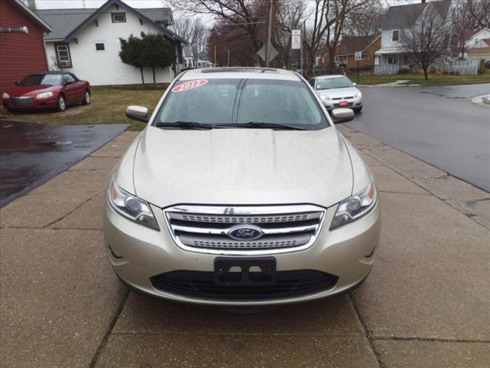 2011 Gold Leaf Metallic Ford Taurus SEL (1FAHP2HW2BG) with an 3.5L 3.5L V6 263hp 249ft. lbs. Sequential Multiport Fuel Injection engine, 6-Speed Shiftable Automatic transmission, located at 5505 N. Summit St., Toledo, OH, 43611, (419) 729-2688, 41.654953, -83.530014 - Photo #16
