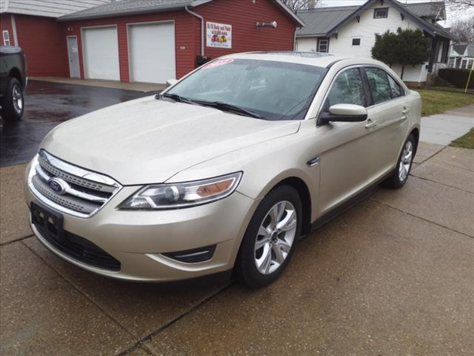 2011 Gold Leaf Metallic Ford Taurus SEL (1FAHP2HW2BG) with an 3.5L 3.5L V6 263hp 249ft. lbs. Sequential Multiport Fuel Injection engine, 6-Speed Shiftable Automatic transmission, located at 5505 N. Summit St., Toledo, OH, 43611, (419) 729-2688, 41.654953, -83.530014 - Photo #17