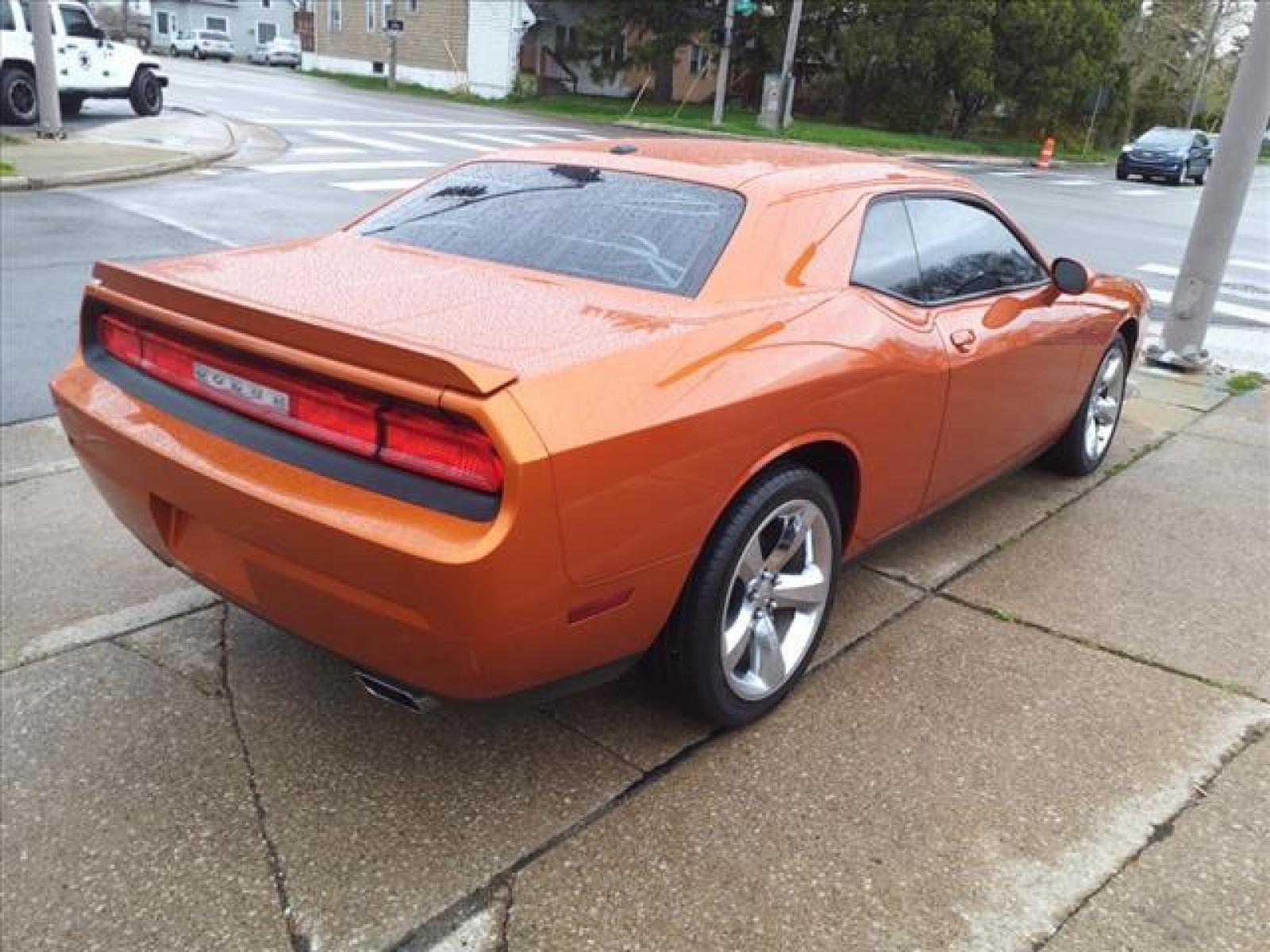 2011 Toxic Orange Pearl Coat Dodge Challenger R/T (2B3CJ5DT9BH) with an 5.7L HEMI 5.7L V8 372hp 401ft. Sequential Multiport Fuel Injection engine, Automatic transmission, located at 5505 N. Summit St., Toledo, OH, 43611, (419) 729-2688, 41.654953, -83.530014 - Photo #21
