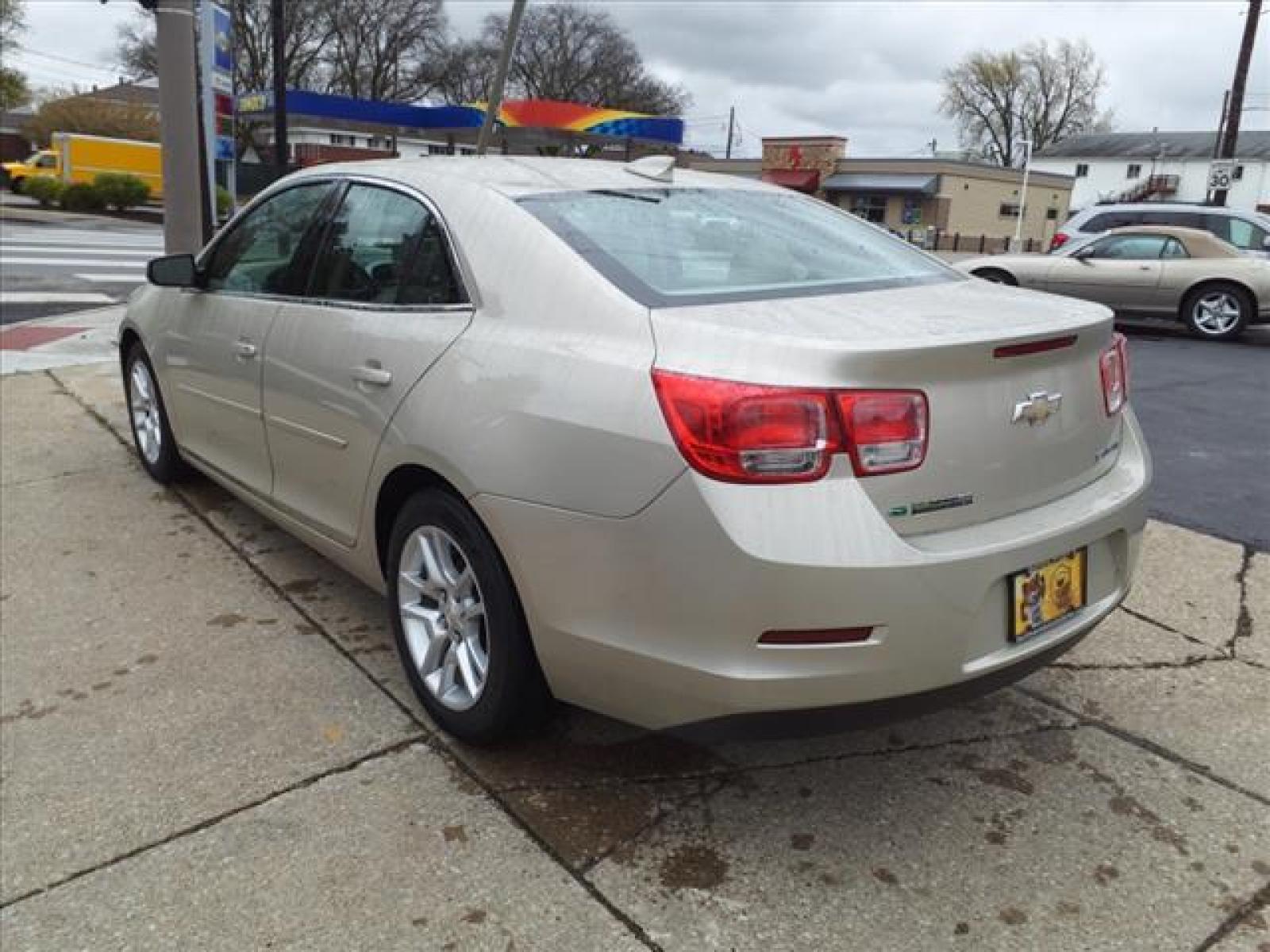 2015 Champagne Silver Metallic Chevrolet Malibu LT (1G11C5SL2FF) with an 2.5L Ecotec 2.5L I4 196hp 191f Direct Injection engine, 6-Speed Shiftable Automatic w/Overdrive transmission, located at 5505 N. Summit St., Toledo, OH, 43611, (419) 729-2688, 41.654953, -83.530014 - Photo #18