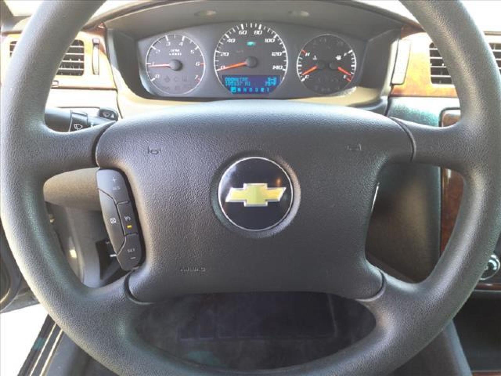 2010 Cyber Gray Metallic Chevrolet Impala LS (2G1WA5EK2A1) with an 3.5L 3.5L V6 207hp 215ft. lbs. Fuel Injected engine, 4-Speed Automatic transmission, located at 5505 N. Summit St., Toledo, OH, 43611, (419) 729-2688, 41.654953, -83.530014 - Photo #7