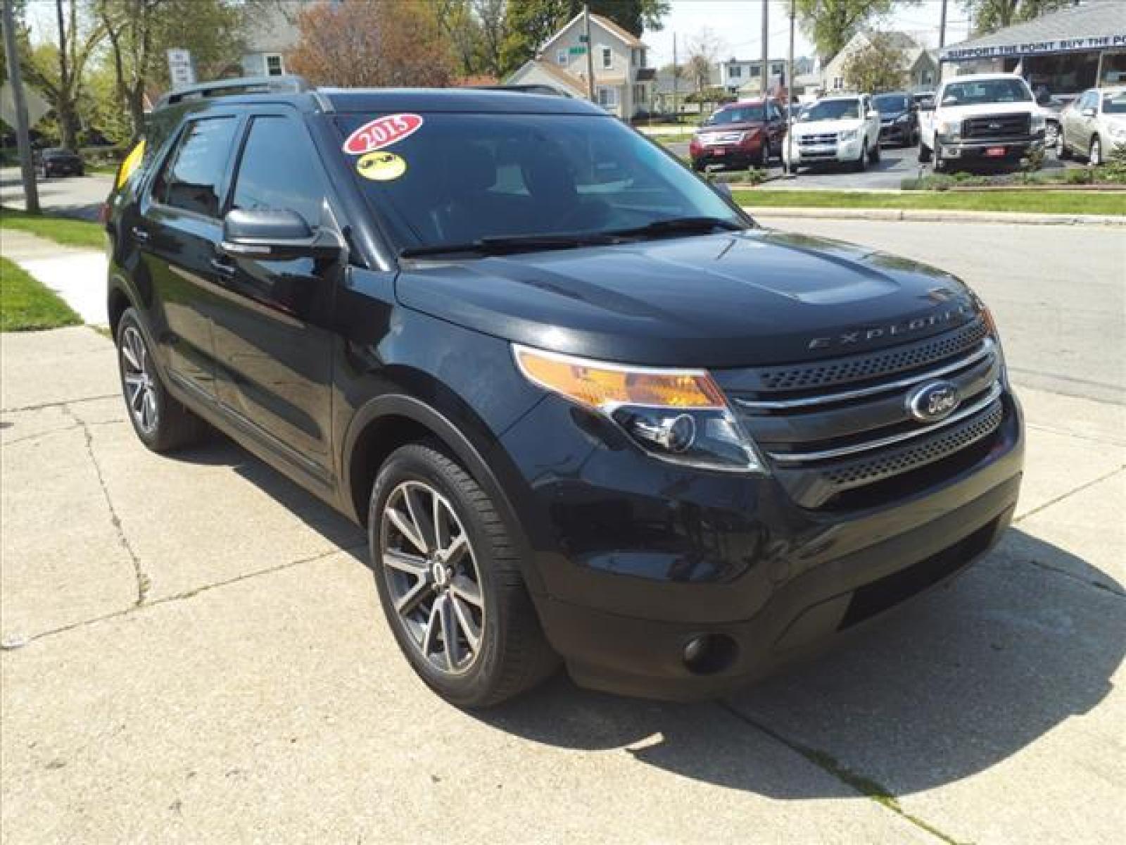 2015 Tuxedo Black Metallic Ford Explorer XLT (1FM5K8D83FG) with an 3.5L 3.5L V6 290hp 255ft. lbs. Sequential Multiport Fuel Injection engine, 6-Speed Shiftable Automatic transmission, located at 5505 N. Summit St., Toledo, OH, 43611, (419) 729-2688, 41.654953, -83.530014 - Photo #17