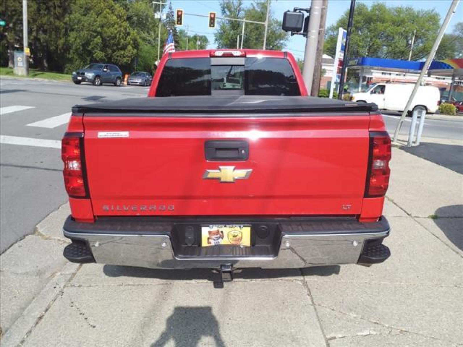 2014 Victory Red Chevrolet Silverado 1500 LT Z71 (1GCVKREH3EZ) with an 4.3L EcoTec3 4.3L Flex Fuel V6 Direct Injection engine, 6-Speed Shiftable Automatic w/Overdrive transmission, located at 5505 N. Summit St., Toledo, OH, 43611, (419) 729-2688, 41.654953, -83.530014 - Photo #20
