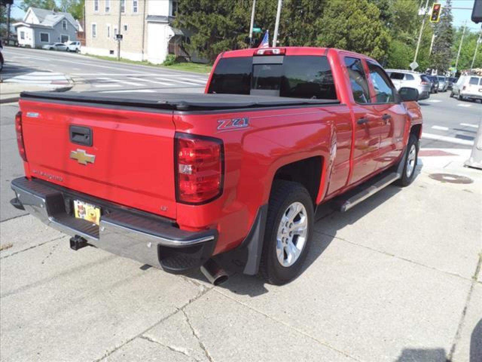 2014 Victory Red Chevrolet Silverado 1500 LT Z71 (1GCVKREH3EZ) with an 4.3L EcoTec3 4.3L Flex Fuel V6 Direct Injection engine, 6-Speed Shiftable Automatic w/Overdrive transmission, located at 5505 N. Summit St., Toledo, OH, 43611, (419) 729-2688, 41.654953, -83.530014 - Photo #21