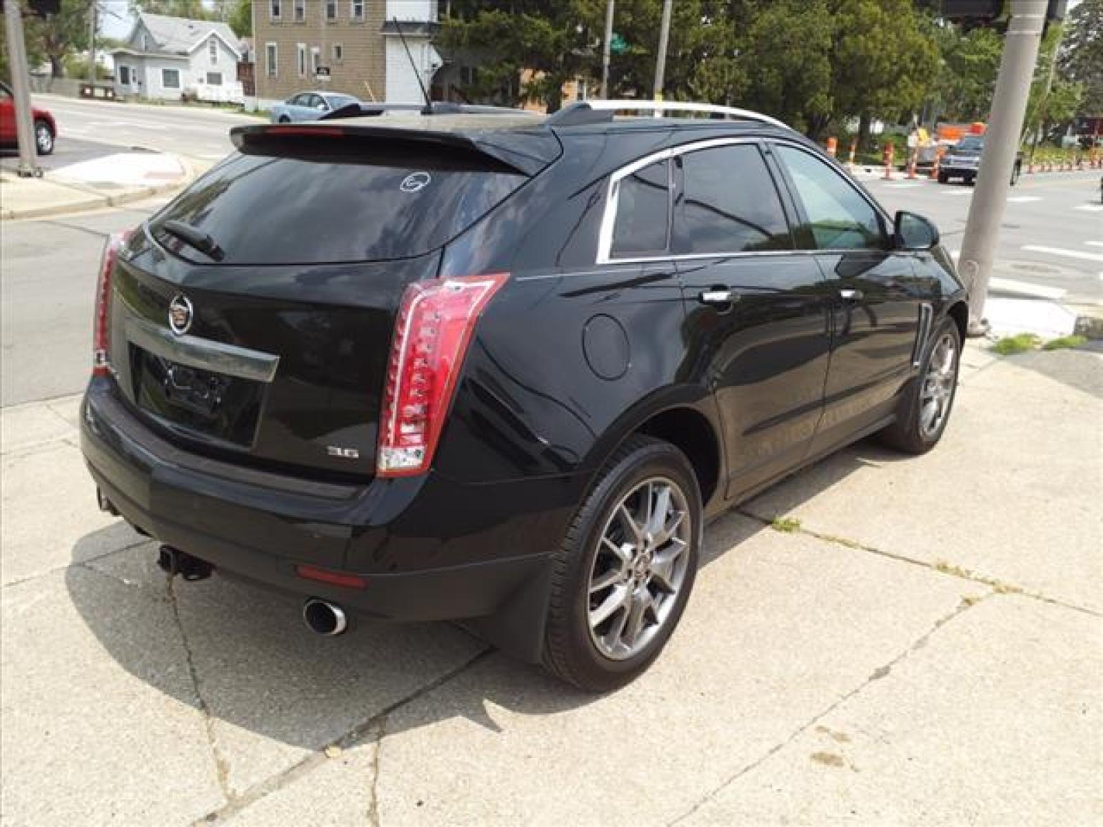 2016 Black Raven Cadillac SRX Performance Collection (3GYFNCE35GS) with an 3.6L 3.6L V6 308hp 265ft. lbs. Direct Injection engine, 6-Speed Automatic transmission, located at 5505 N. Summit St., Toledo, OH, 43611, (419) 729-2688, 41.654953, -83.530014 - Photo #26