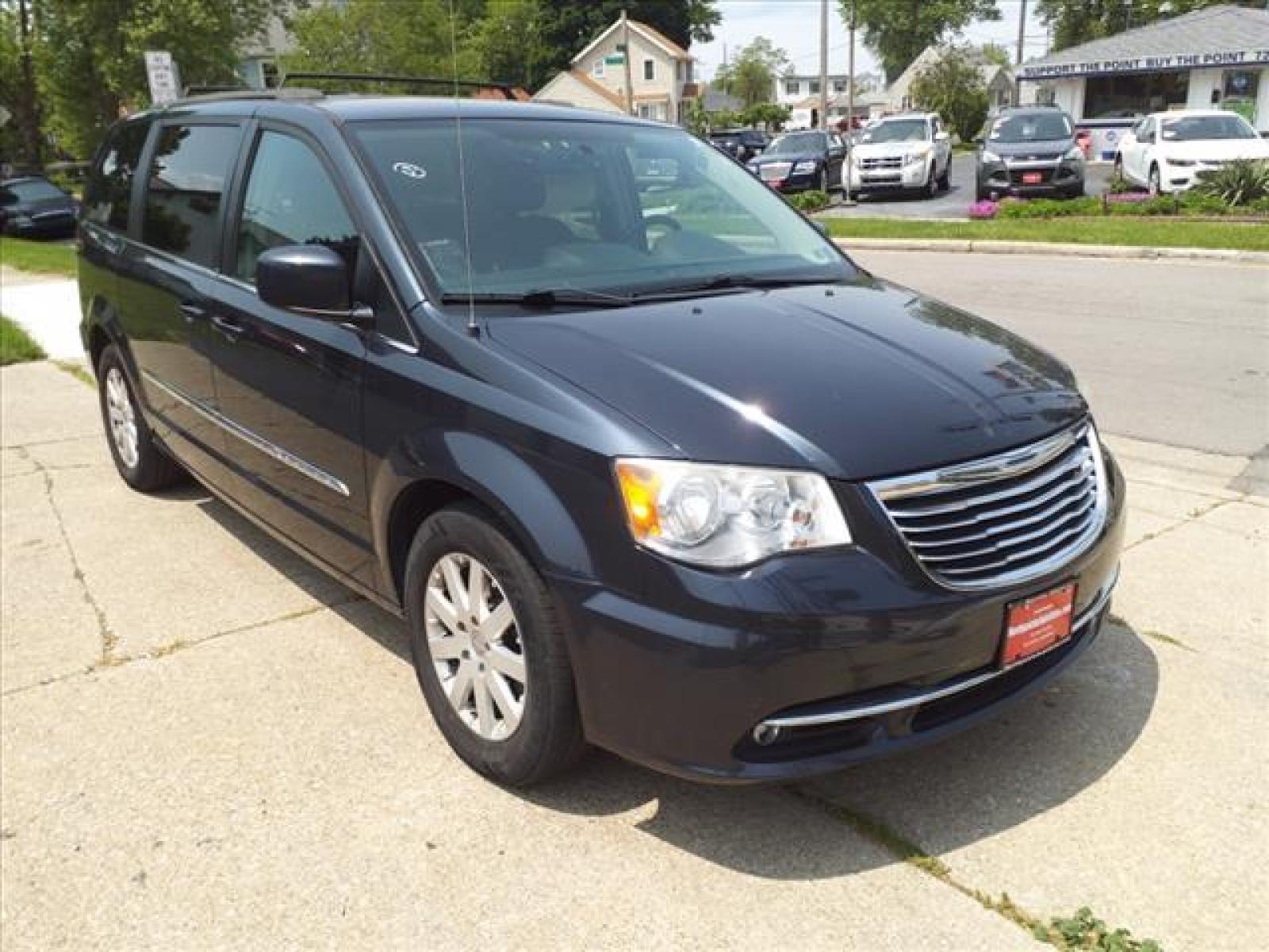 2014 Maximum Steel Metallic Clear Coat Chrysler Town and Country Touring (2C4RC1BGXER) with an 3.6L Pentastar 3.6L Flex Fuel Sequential Multiport Fuel Injection engine, 6-Speed Shiftable Automatic transmission, located at 5505 N. Summit St., Toledo, OH, 43611, (419) 729-2688, 41.654953, -83.530014 - Photo #16