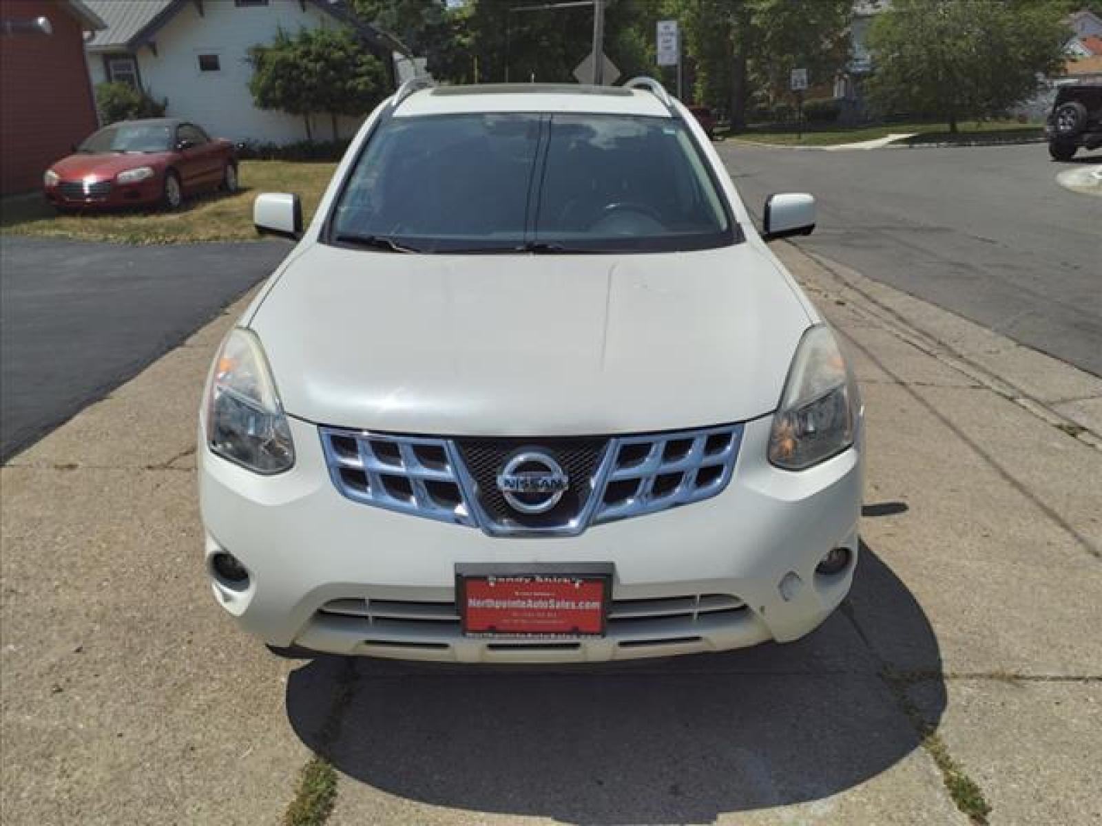 2013 Pearl White Nissan Rogue SV w/SL Package (JN8AS5MV2DW) with an 2.5L 2.5L I4 170hp 175ft. lbs. Sequential Multiport Fuel Injection engine, CVT transmission, located at 5505 N. Summit St., Toledo, OH, 43611, (419) 729-2688, 41.654953, -83.530014 - Photo #19