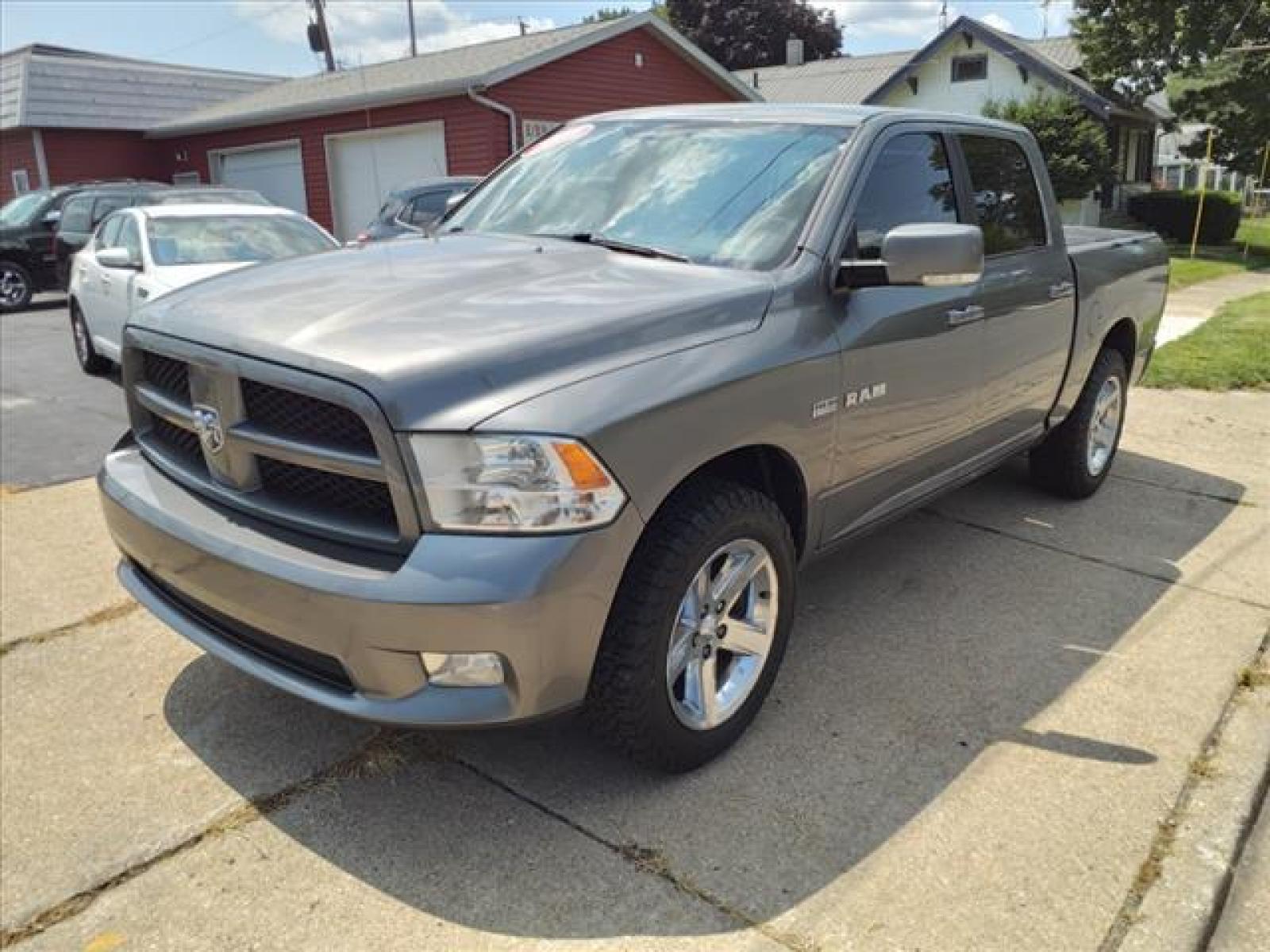 2009 Light Graystone Pearl Coat Dodge Ram 1500 SLT (1D3HV13TX9S) with an 5.7L HEMI 5.7L V8 390hp 407ft. Sequential Multiport Fuel Injection engine, 5-Speed Automatic transmission, located at 5505 N. Summit St., Toledo, OH, 43611, (419) 729-2688, 41.654953, -83.530014 - Photo #17