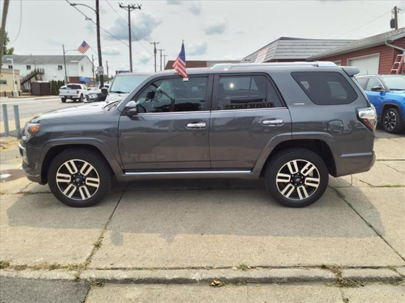 2016 Midnight Black Metallic Toyota 4Runner SR5 (JTEBU5JR3G5) with an 4.0L 4.0L V6 270hp 278ft. lbs. Sequential Multiport Fuel Injection engine, 5-Speed Shiftable Automatic transmission, located at 5505 N. Summit St., Toledo, OH, 43611, (419) 729-2688, 41.654953, -83.530014 - Photo #25