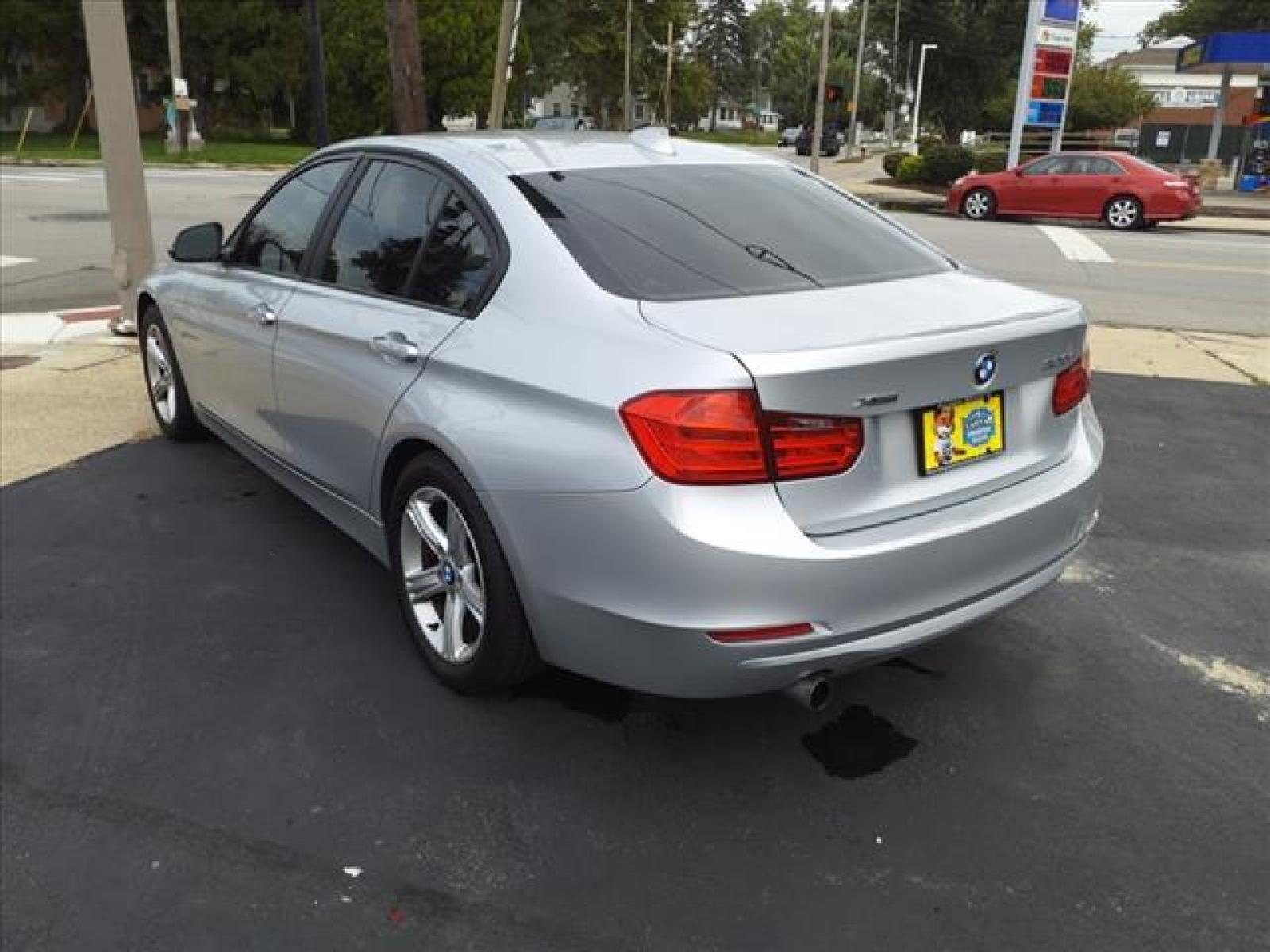 2015 Glacier Silver Metallic BMW 3 Series 320i xDrive (WBA3C3G56FN) with an 2.0L 2.0L Turbo I4 180hp 200ft Direct Injection engine, 8-Speed Shiftable Automatic transmission, located at 5505 N. Summit St., Toledo, OH, 43611, (419) 729-2688, 41.654953, -83.530014 - No cigarette burns or dirty ash trays here. This previously owned vehicle was a Non Smoker vehicle. Come by today to see this one in person. A premium 'turn by turn' navigation system is included. Extra clean. No rips, no abuse, no cigarette burns. This vehicle is loaded with lot of extras. Sup - Photo #17