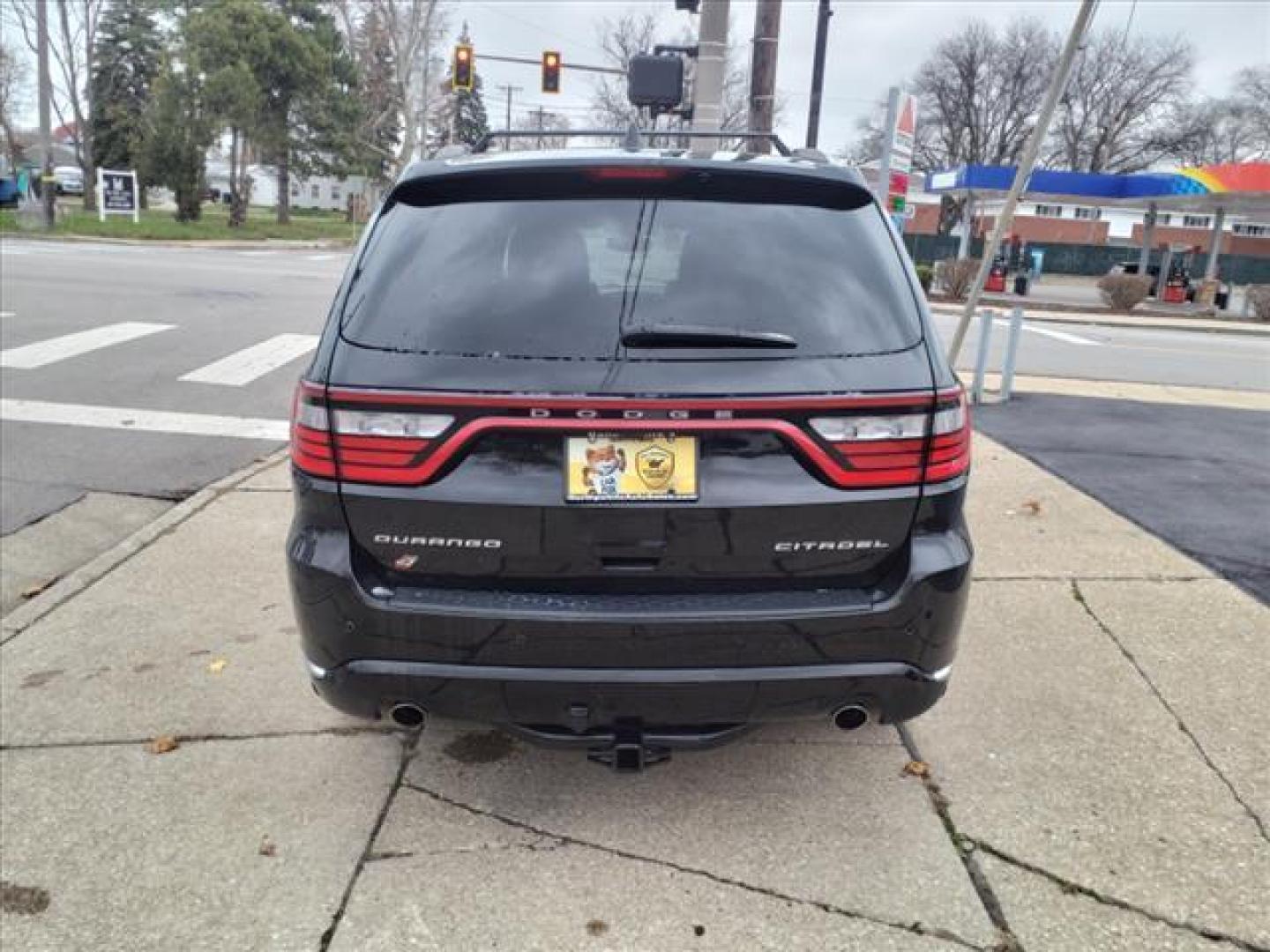 2020 Diamond Black Clear Coat Pxj Dodge Durango AWD Citadel (1C4RDJEG6LC) with an 3.6L Pentastar 3.6L V6 295hp 260ft. lbs. Sequential Multiport Fuel Injection engine, 8-Speed Shiftable Automatic transmission, located at 5505 N. Summit St., Toledo, OH, 43611, (419) 729-2688, 41.654953, -83.530014 - Photo#27