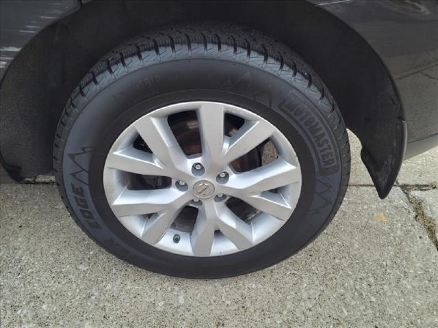 2014 Super Black Kh3 Nissan Murano SV AWD (JN8AZ1MW3EW) with an 3.5L 3.5L V6 260hp 240ft. lbs. Fuel Injected engine, Automatic transmission, located at 5505 N. Summit St., Toledo, OH, 43611, (419) 729-2688, 41.654953, -83.530014 - Photo#30