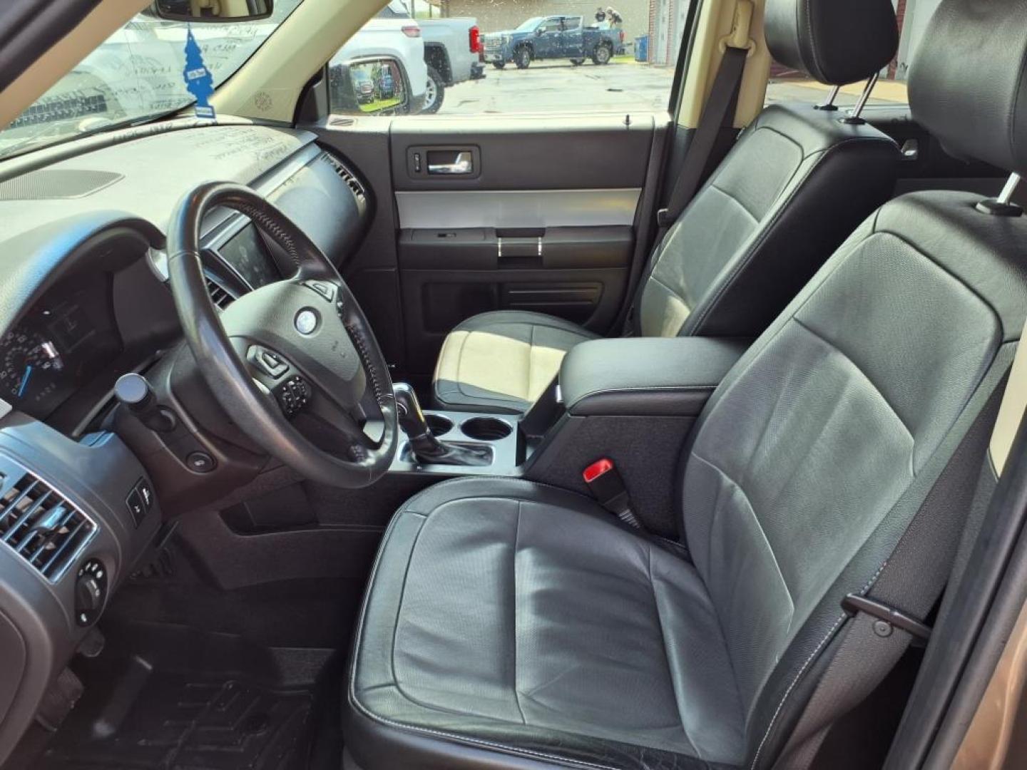 2014 Kodiak Brown Metallic J1 Ford Flex SEL (2FMGK5C86EB) with an 3.5L 3.5L V6 287hp 254ft. lbs. Sequential Multiport Fuel Injection engine, 6-Speed Shiftable Automatic transmission, located at 5505 N. Summit St., Toledo, OH, 43611, (419) 729-2688, 41.654953, -83.530014 - Photo#1