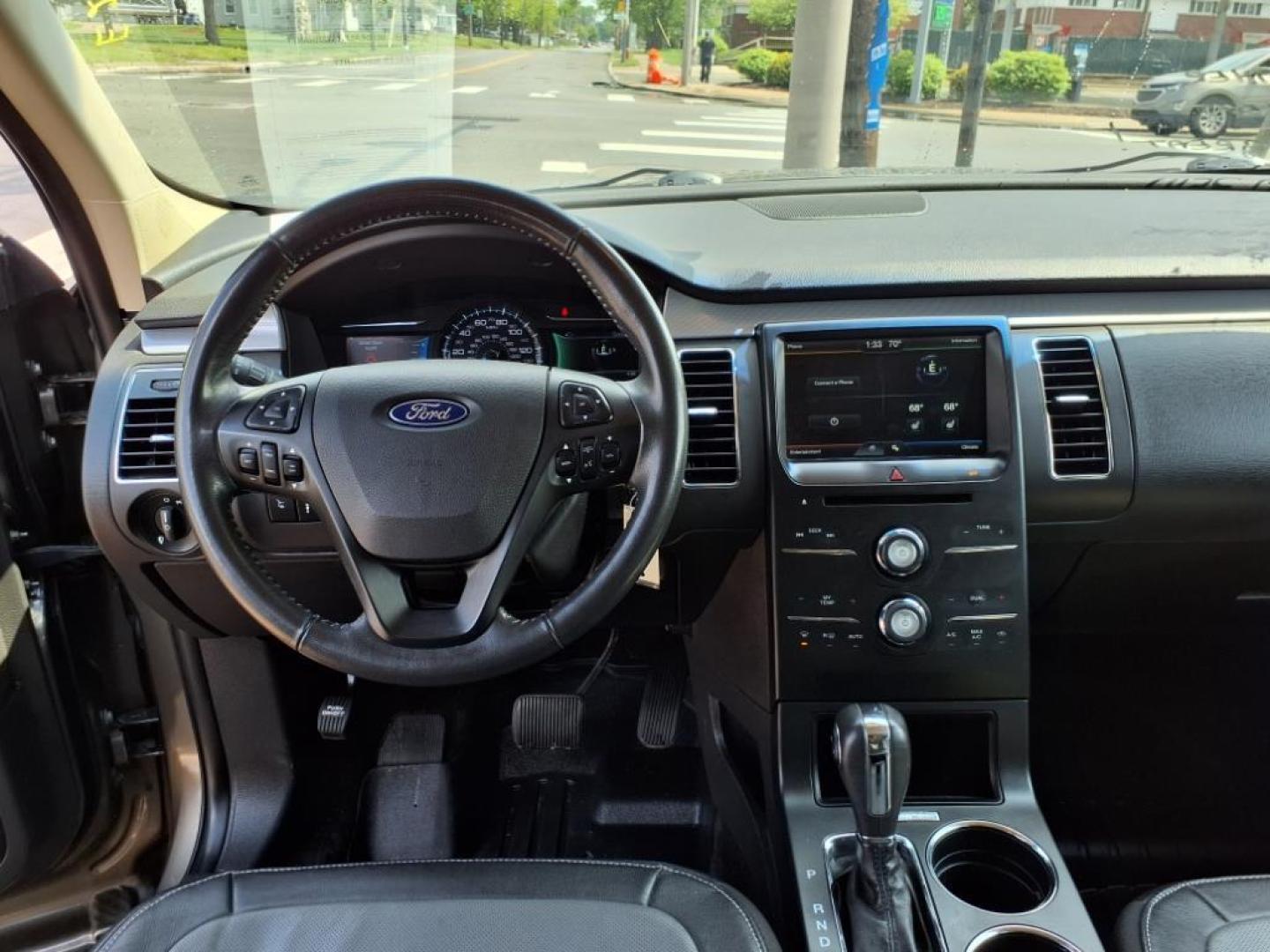 2014 Kodiak Brown Metallic J1 Ford Flex SEL (2FMGK5C86EB) with an 3.5L 3.5L V6 287hp 254ft. lbs. Sequential Multiport Fuel Injection engine, 6-Speed Shiftable Automatic transmission, located at 5505 N. Summit St., Toledo, OH, 43611, (419) 729-2688, 41.654953, -83.530014 - Photo#4