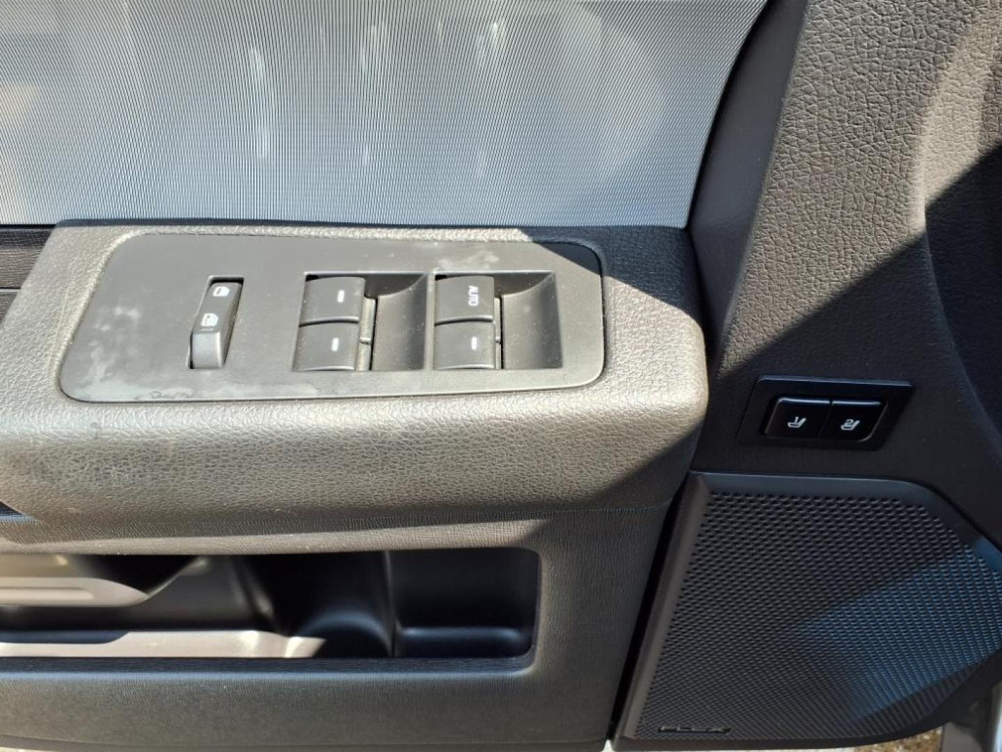 2014 Kodiak Brown Metallic J1 Ford Flex SEL (2FMGK5C86EB) with an 3.5L 3.5L V6 287hp 254ft. lbs. Sequential Multiport Fuel Injection engine, 6-Speed Shiftable Automatic transmission, located at 5505 N. Summit St., Toledo, OH, 43611, (419) 729-2688, 41.654953, -83.530014 - Photo#7