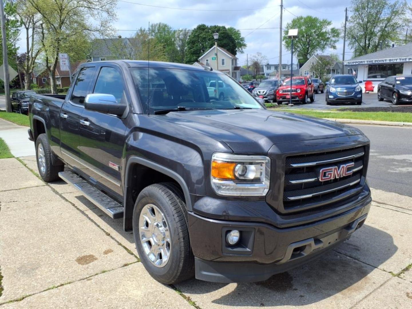 2015 Gray Metallic GMC Sierra 1500 SLE (1GTV2UEC0FZ) with an 5.3L EcoTec3 5.3L V8 355hp 383ft. lbs. Direct Injection engine, 6-Speed Shiftable Automatic w/Overdrive transmission, located at 5505 N. Summit St., Toledo, OH, 43611, (419) 729-2688, 41.654953, -83.530014 - Photo#17