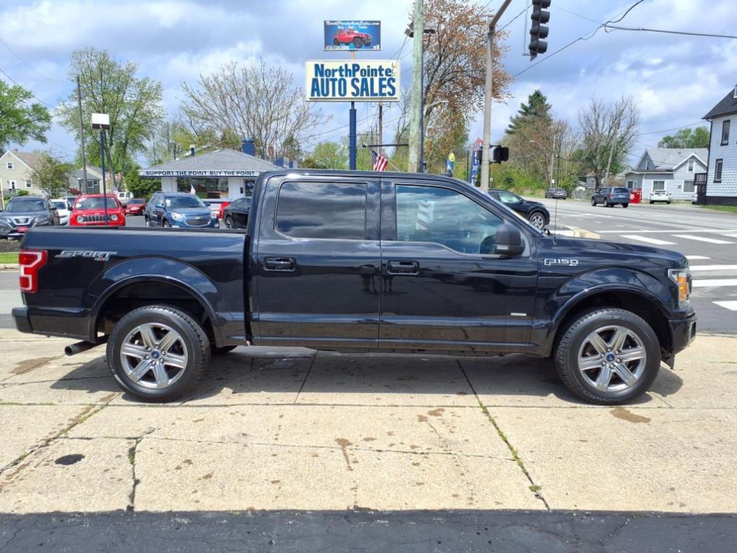 2019 Agate Black Um Ford F-150 XLT (1FTEW1EP3KF) with an 2.7L EcoBoost 2.7L Twin Turbo V6 325hp 400ft. lbs. Direct Injection engine, 10-Speed Shiftable Automatic transmission, located at 5505 N. Summit St., Toledo, OH, 43611, (419) 729-2688, 41.654953, -83.530014 - Photo#0