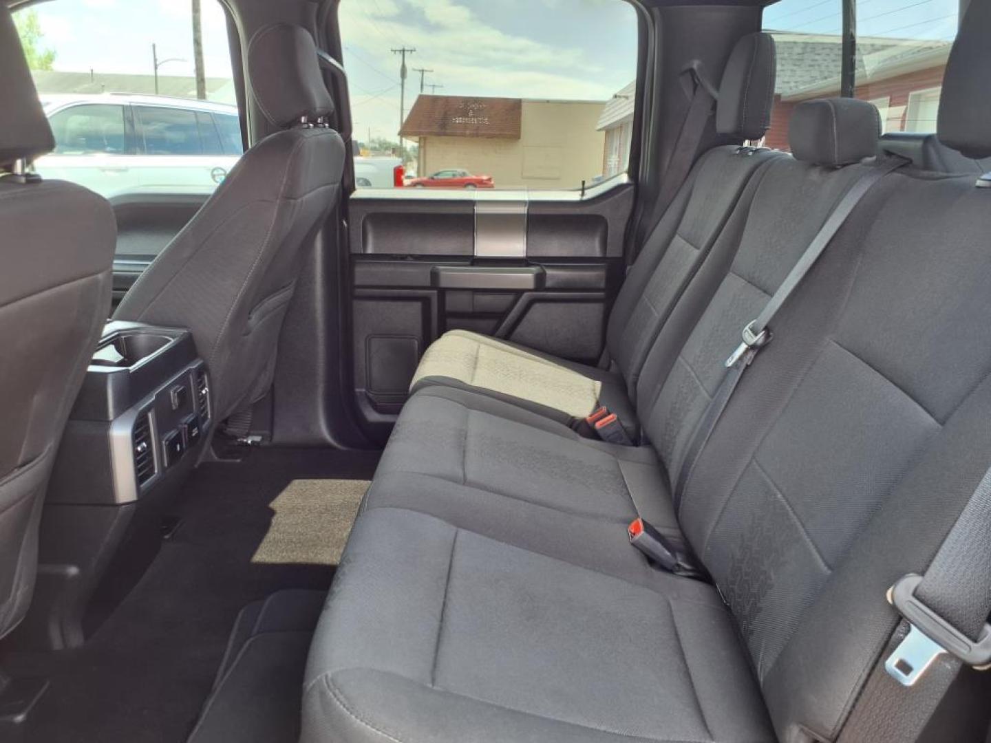 2019 Agate Black Um Ford F-150 XLT (1FTEW1EP3KF) with an 2.7L EcoBoost 2.7L Twin Turbo V6 325hp 400ft. lbs. Direct Injection engine, 10-Speed Shiftable Automatic transmission, located at 5505 N. Summit St., Toledo, OH, 43611, (419) 729-2688, 41.654953, -83.530014 - Photo#3