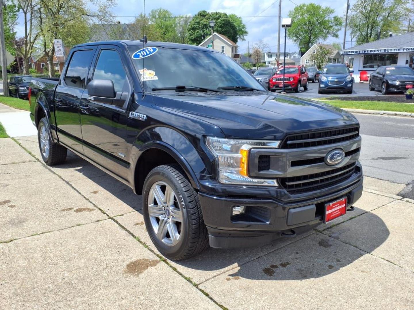 2019 Agate Black Um Ford F-150 XLT (1FTEW1EP3KF) with an 2.7L EcoBoost 2.7L Twin Turbo V6 325hp 400ft. lbs. Direct Injection engine, 10-Speed Shiftable Automatic transmission, located at 5505 N. Summit St., Toledo, OH, 43611, (419) 729-2688, 41.654953, -83.530014 - Photo#18