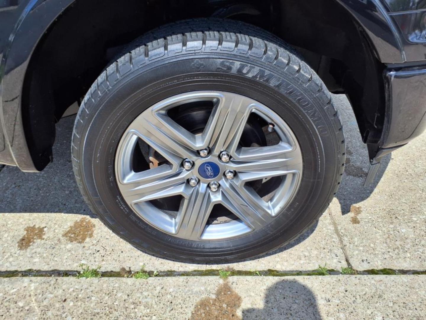 2019 Agate Black Um Ford F-150 XLT (1FTEW1EP3KF) with an 2.7L EcoBoost 2.7L Twin Turbo V6 325hp 400ft. lbs. Direct Injection engine, 10-Speed Shiftable Automatic transmission, located at 5505 N. Summit St., Toledo, OH, 43611, (419) 729-2688, 41.654953, -83.530014 - Photo#26