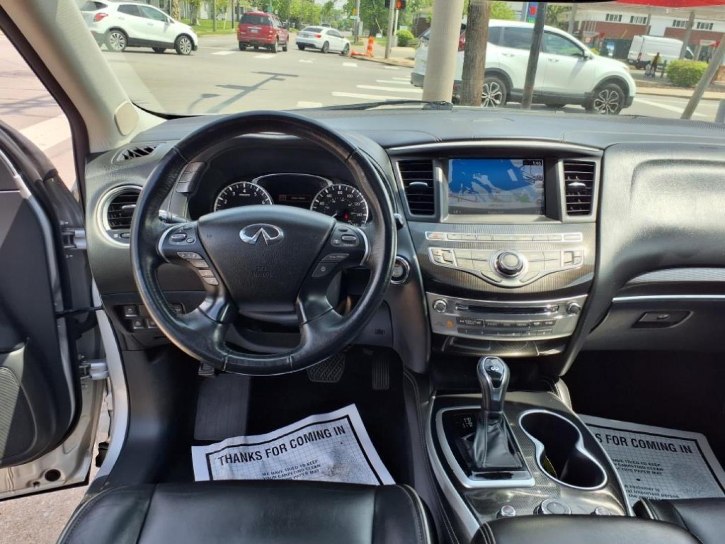 2017 Liquid Platinum INFINITI QX60 Base (5N1DL0MM1HC) with an 3.5L 3.5L V6 295hp 270ft. lbs. Direct Injection engine, 7-Speed Shiftable CVT transmission, located at 5505 N. Summit St., Toledo, OH, 43611, (419) 729-2688, 41.654953, -83.530014 - Photo#5
