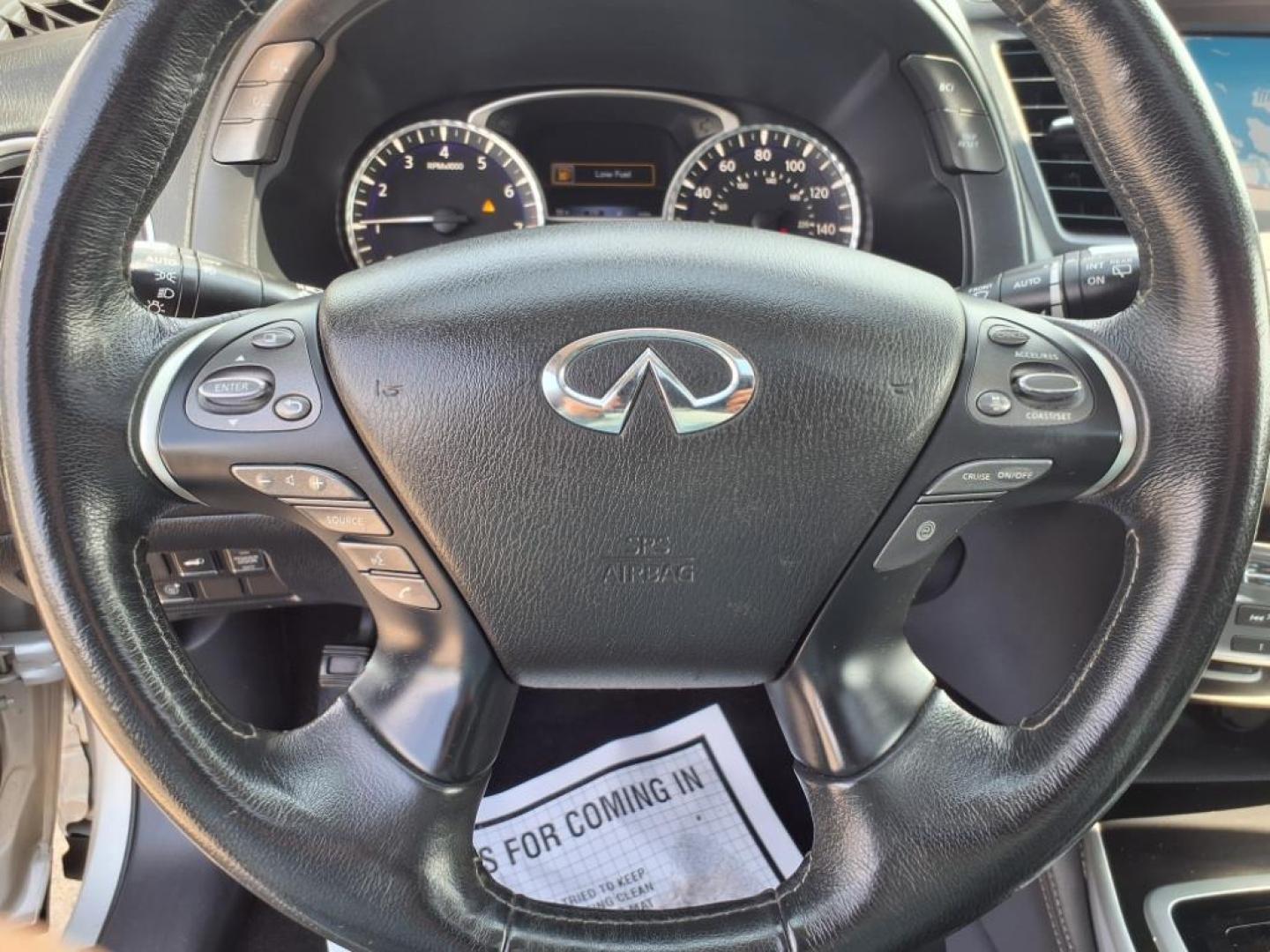 2017 Liquid Platinum INFINITI QX60 Base (5N1DL0MM1HC) with an 3.5L 3.5L V6 295hp 270ft. lbs. Direct Injection engine, 7-Speed Shiftable CVT transmission, located at 5505 N. Summit St., Toledo, OH, 43611, (419) 729-2688, 41.654953, -83.530014 - Photo#8