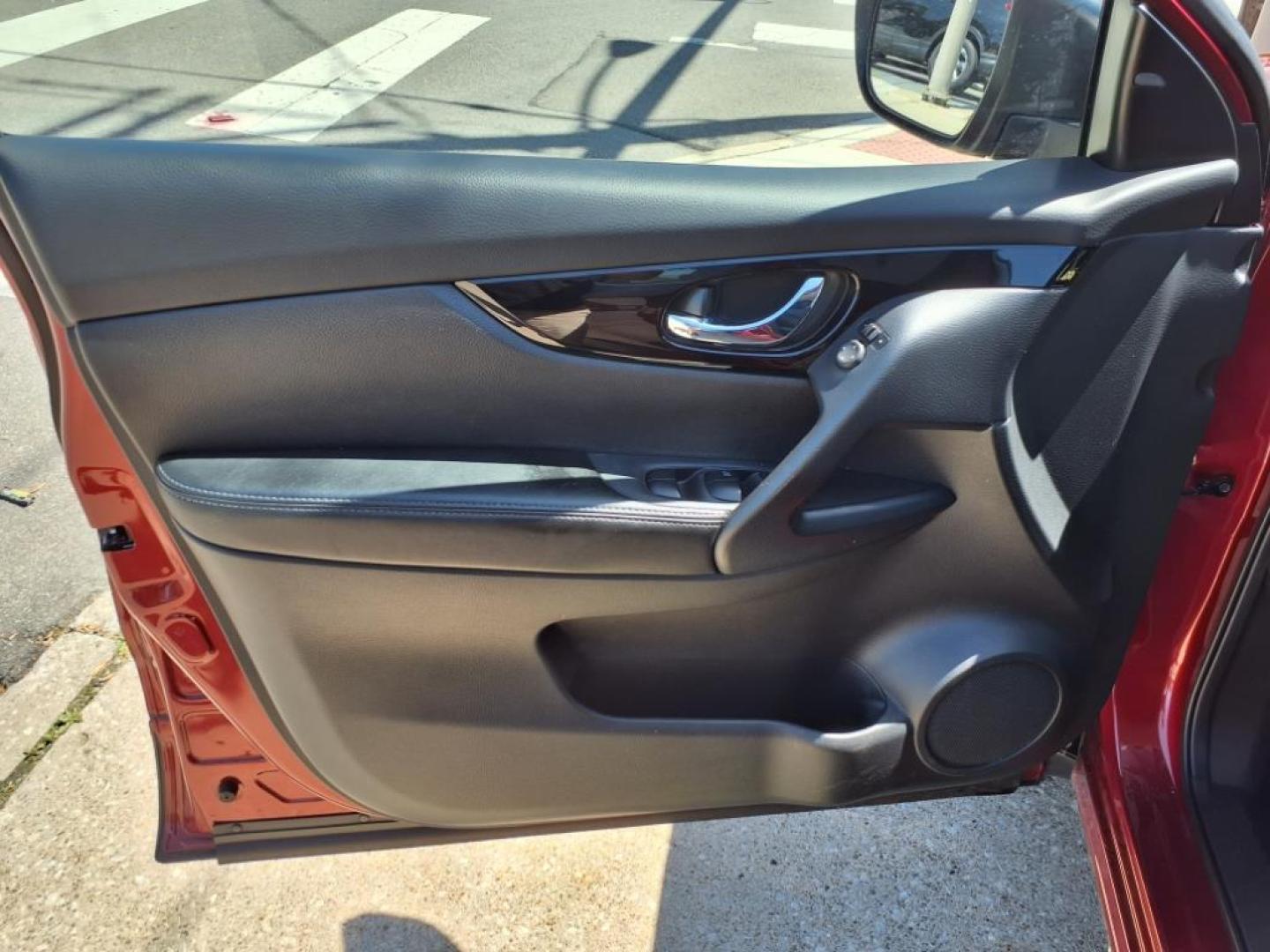 2022 Scarlet Ember Tintcoat Nissan Rogue Sport SV (JN1BJ1BV9NW) with an 2.0L 2.0L I4 141hp 147ft. lbs. Direct Injection engine, 7-Speed Shiftable CVT transmission, located at 5505 N. Summit St., Toledo, OH, 43611, (419) 729-2688, 41.654953, -83.530014 - Photo#5