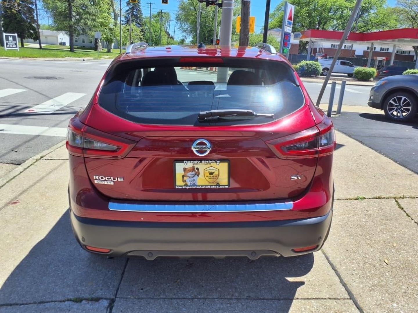 2022 Scarlet Ember Tintcoat Nissan Rogue Sport SV (JN1BJ1BV9NW) with an 2.0L 2.0L I4 141hp 147ft. lbs. Direct Injection engine, 7-Speed Shiftable CVT transmission, located at 5505 N. Summit St., Toledo, OH, 43611, (419) 729-2688, 41.654953, -83.530014 - Photo#22