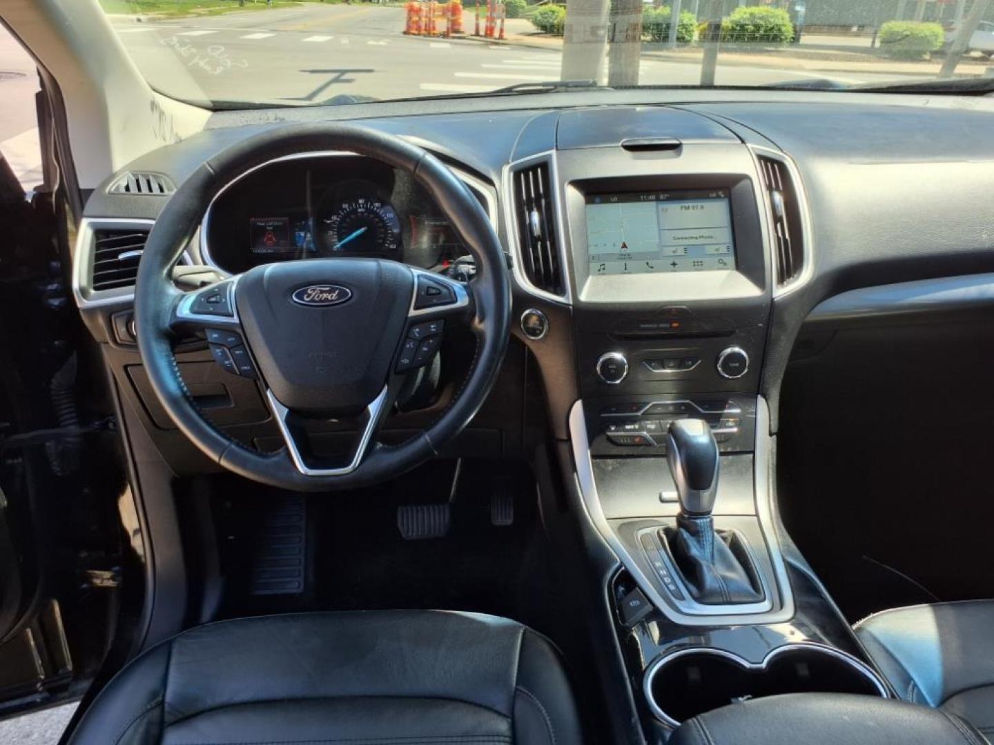 2017 Shadow Black Ford Edge AWD SEL (2FMPK4J87HB) with an 3.5L 3.5L V6 280hp 250ft. lbs. Sequential Multiport Fuel Injection engine, 6-Speed Shiftable Automatic transmission, located at 5505 N. Summit St., Toledo, OH, 43611, (419) 729-2688, 41.654953, -83.530014 - Photo#5
