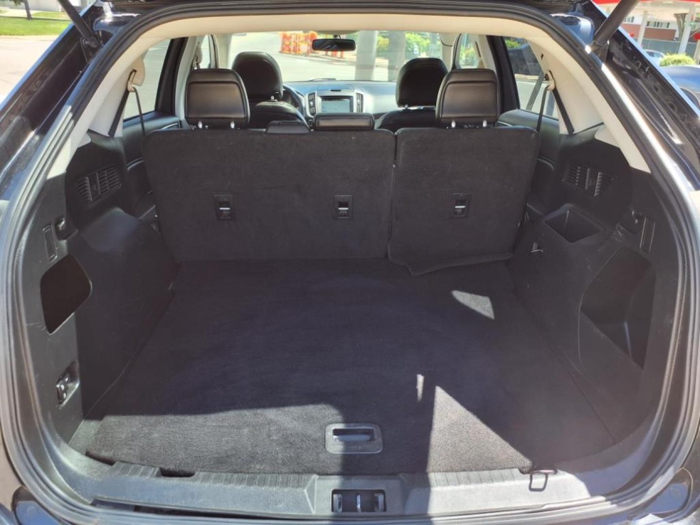2017 Shadow Black Ford Edge AWD SEL (2FMPK4J87HB) with an 3.5L 3.5L V6 280hp 250ft. lbs. Sequential Multiport Fuel Injection engine, 6-Speed Shiftable Automatic transmission, located at 5505 N. Summit St., Toledo, OH, 43611, (419) 729-2688, 41.654953, -83.530014 - Photo#19