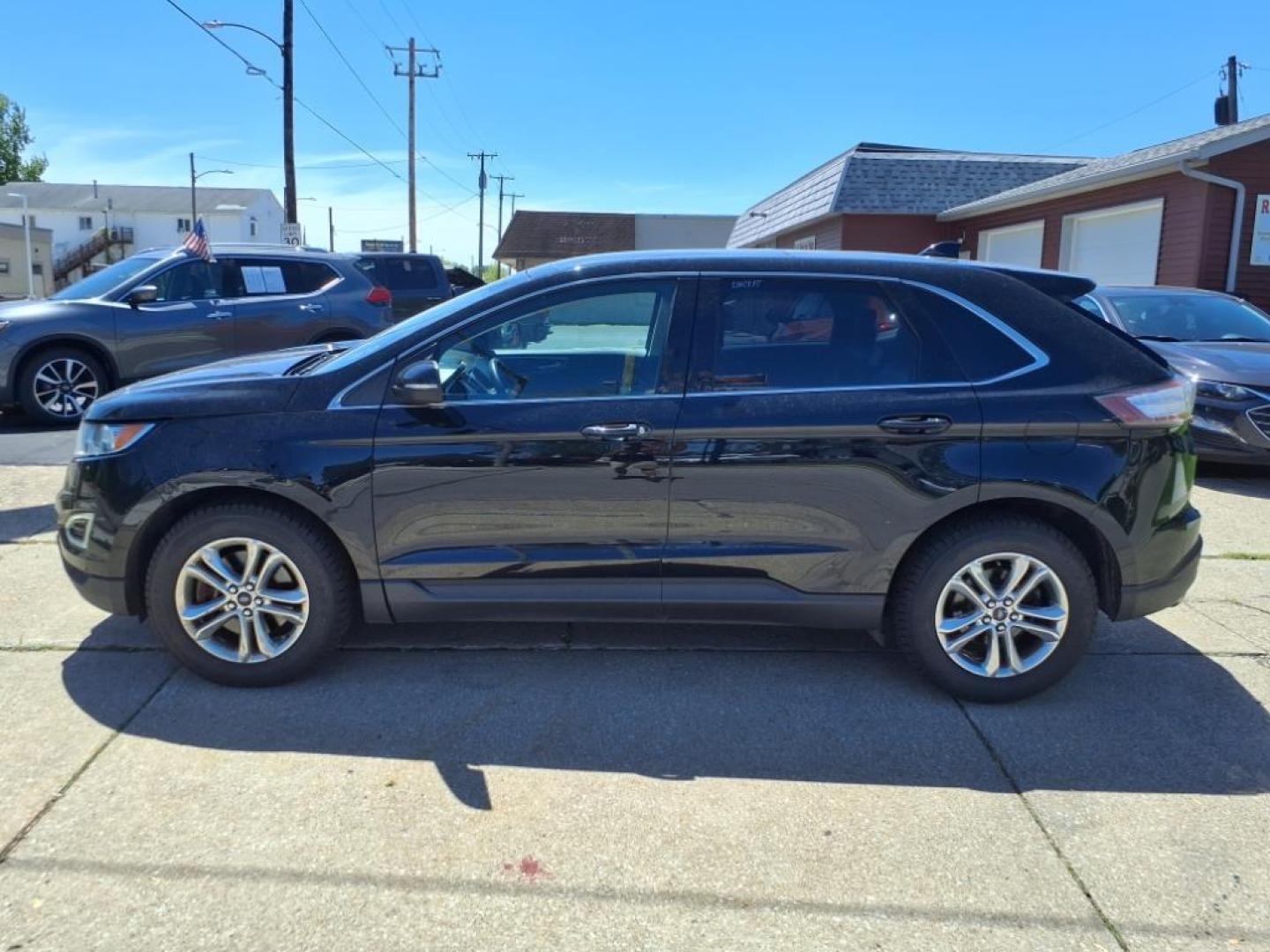 2017 Shadow Black Ford Edge AWD SEL (2FMPK4J87HB) with an 3.5L 3.5L V6 280hp 250ft. lbs. Sequential Multiport Fuel Injection engine, 6-Speed Shiftable Automatic transmission, located at 5505 N. Summit St., Toledo, OH, 43611, (419) 729-2688, 41.654953, -83.530014 - Photo#24