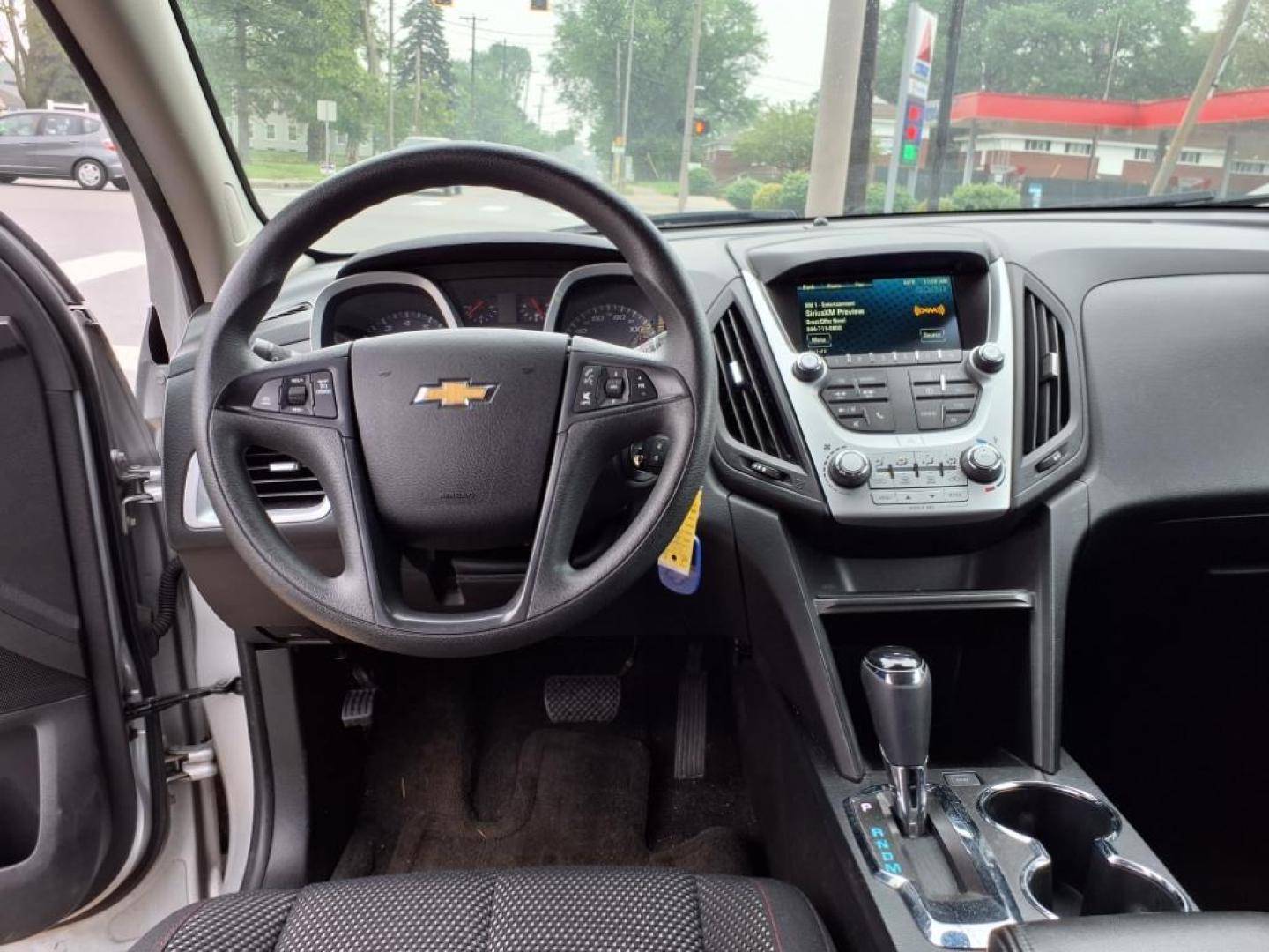 2016 Silver Ice Metallic Chevrolet Equinox AWD LS (2GNFLEEK6G6) with an 2.4L Ecotec 2.4L I4 182hp 172ft. lbs. Direct Injection engine, 6-Speed Shiftable Automatic transmission, located at 5505 N. Summit St., Toledo, OH, 43611, (419) 729-2688, 41.654953, -83.530014 - Photo#4