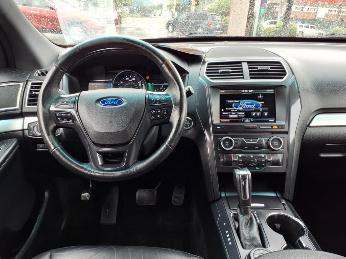 2016 Blue Jeans Ford Explorer AWD XLT (1FM5K8DH7GG) with an 2.3L EcoBoost 2.3L Turbo I4 280hp 310ft. lbs. Direct Injection engine, 6-Speed Shiftable Automatic transmission, located at 5505 N. Summit St., Toledo, OH, 43611, (419) 729-2688, 41.654953, -83.530014 - Photo#5
