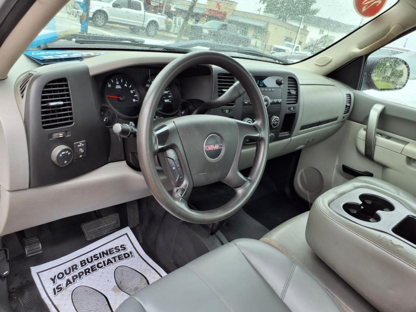 2013 Summit White GMC Sierra 1500 4x4 Work Truck (1GTN2TEA1DZ) with an 4.8L Vortec 4.8L Flex Fuel V8 302hp 305ft. lbs. Sequential-Port F.I. engine, 4-Speed Automatic transmission, located at 5505 N. Summit St., Toledo, OH, 43611, (419) 729-2688, 41.654953, -83.530014 - Photo#2