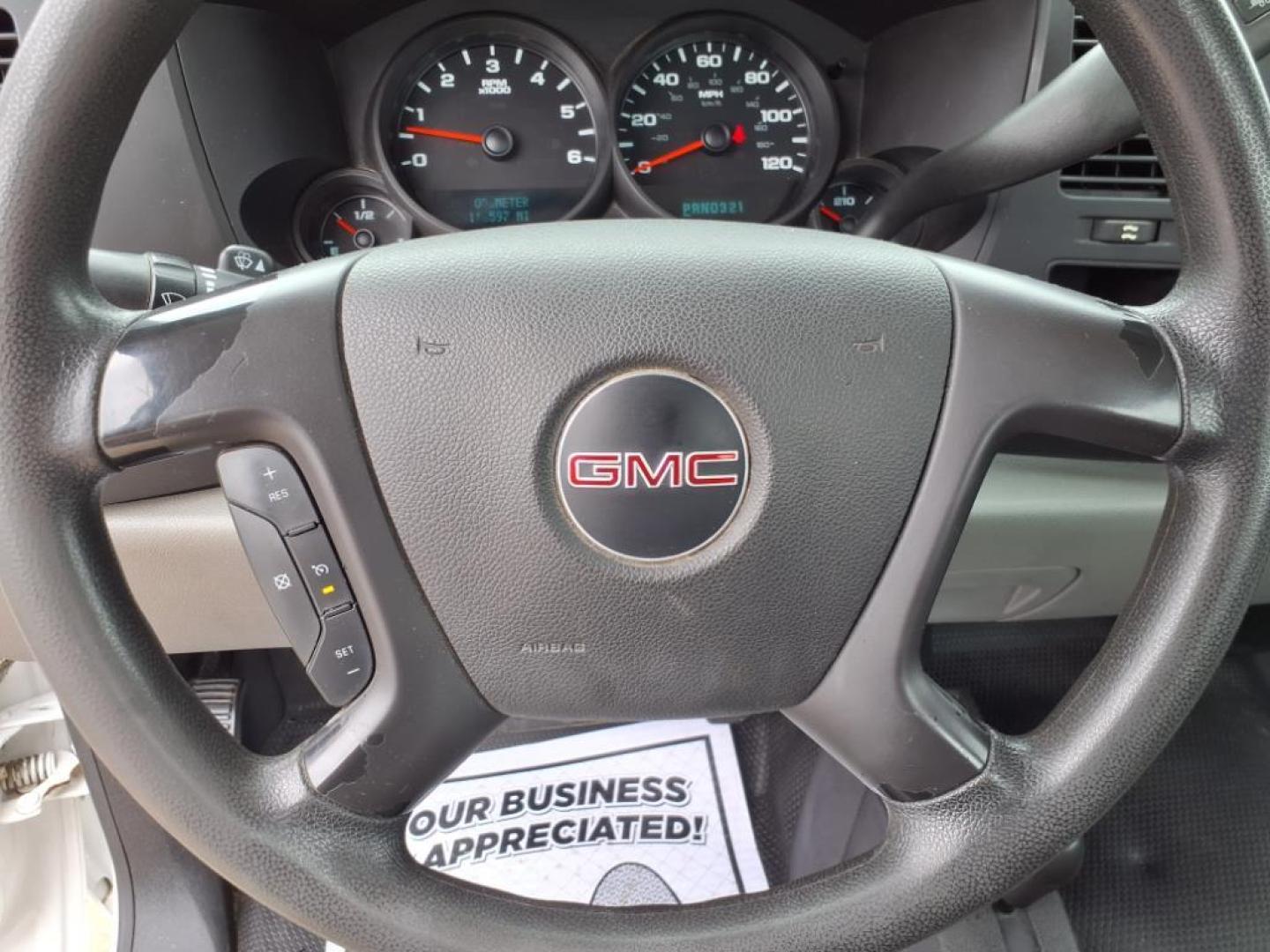 2013 Summit White GMC Sierra 1500 4x4 Work Truck (1GTN2TEA1DZ) with an 4.8L Vortec 4.8L Flex Fuel V8 302hp 305ft. lbs. Sequential-Port F.I. engine, 4-Speed Automatic transmission, located at 5505 N. Summit St., Toledo, OH, 43611, (419) 729-2688, 41.654953, -83.530014 - Photo#5