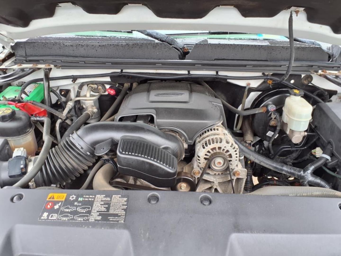 2013 Summit White GMC Sierra 1500 4x4 Work Truck (1GTN2TEA1DZ) with an 4.8L Vortec 4.8L Flex Fuel V8 302hp 305ft. lbs. Sequential-Port F.I. engine, 4-Speed Automatic transmission, located at 5505 N. Summit St., Toledo, OH, 43611, (419) 729-2688, 41.654953, -83.530014 - Photo#12