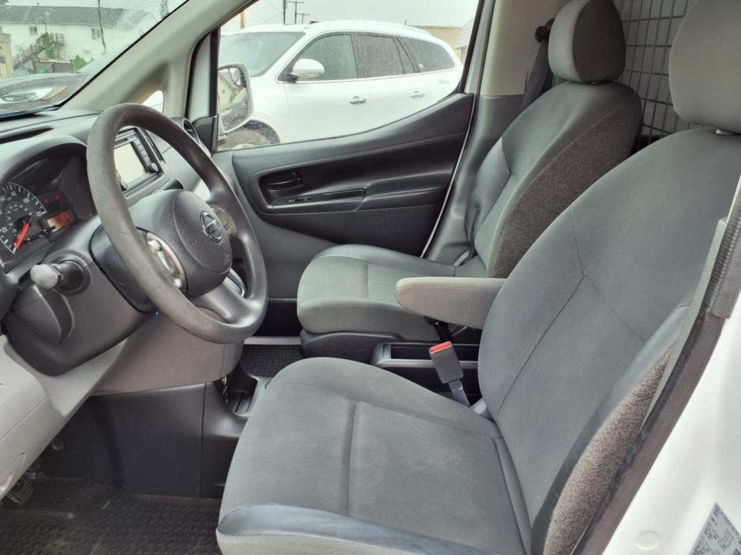 2017 Fresh Powder Nissan NV200 SV (3N6CM0KN7HK) with an 2.0L 2.0L I4 131hp 139ft. lbs. Sequential Multiport Fuel Injection engine, CVT transmission, located at 5505 N. Summit St., Toledo, OH, 43611, (419) 729-2688, 41.654953, -83.530014 - Photo#1