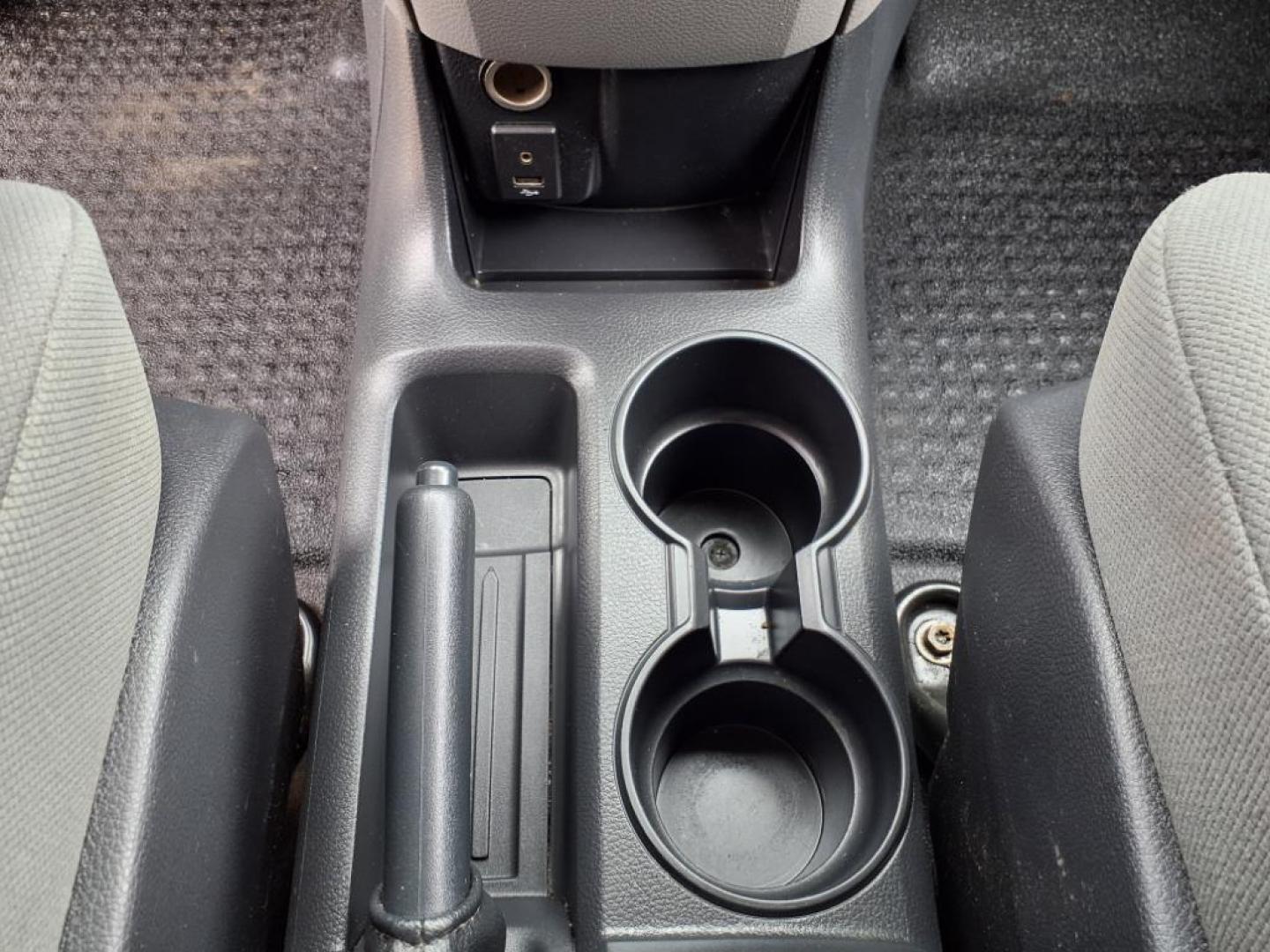 2017 Fresh Powder Nissan NV200 SV (3N6CM0KN7HK) with an 2.0L 2.0L I4 131hp 139ft. lbs. Sequential Multiport Fuel Injection engine, CVT transmission, located at 5505 N. Summit St., Toledo, OH, 43611, (419) 729-2688, 41.654953, -83.530014 - Photo#9