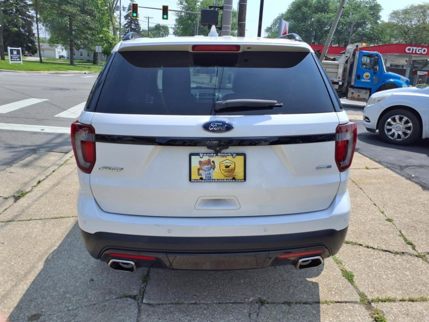 2017 White Platinum Metallic Tri-Coat Ford Explorer AWD Sport (1FM5K8GT9HG) with an 3.5L EcoBoost 3.5L Twin Turbo V6 365hp 350ft. lbs. Direct Injection engine, 6-Speed Shiftable Automatic transmission, located at 5505 N. Summit St., Toledo, OH, 43611, (419) 729-2688, 41.654953, -83.530014 - Photo#28